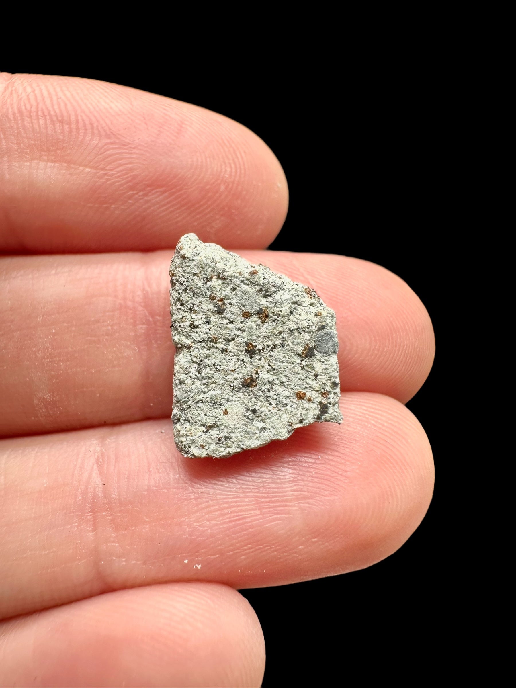 Meteorite Gatuto 1,8g – Kenya - MEGA04