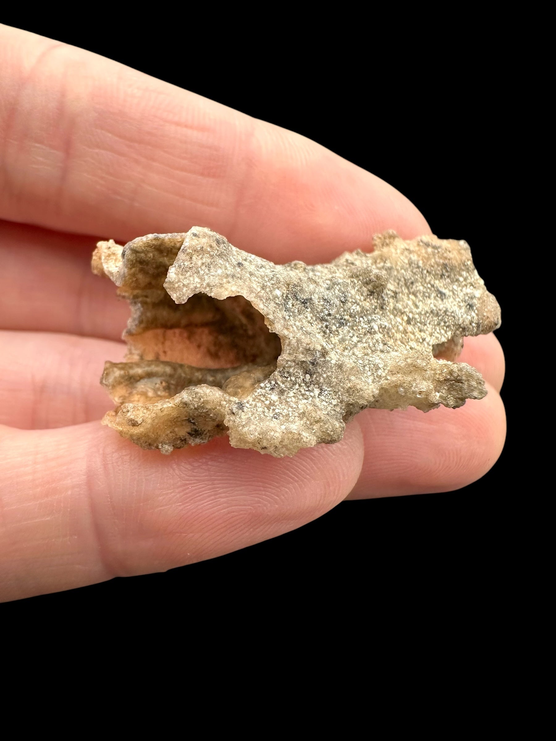 Fulgurite 2,4g – Libyan desert, Egypt - FU040