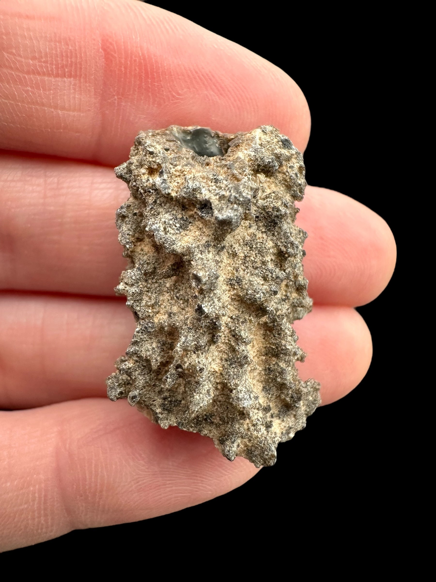 Fulgurite 2,6g – Libyan desert, Egypt