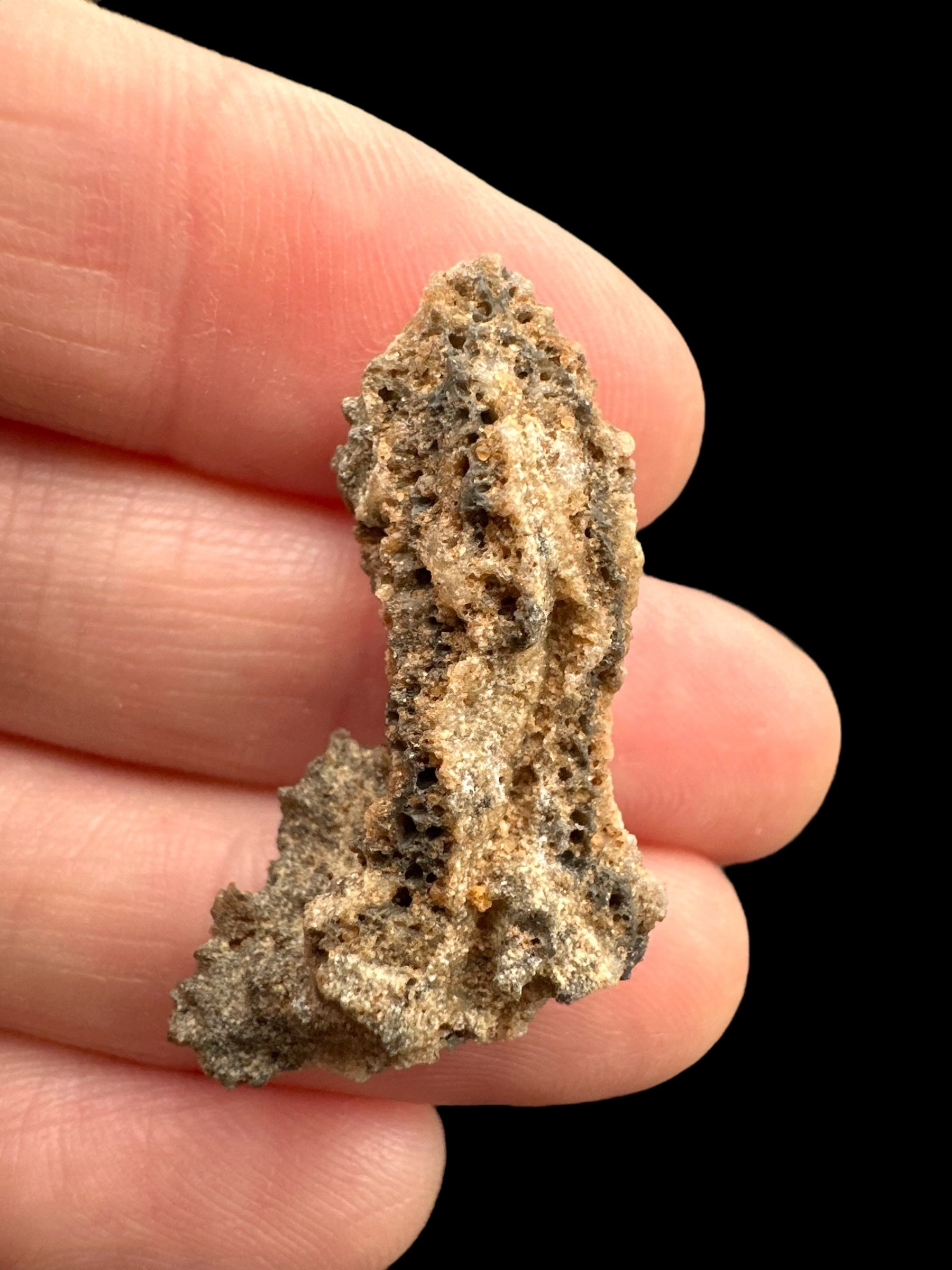 Fulgurite 1,3g – Libyan desert, Egypt - FU047