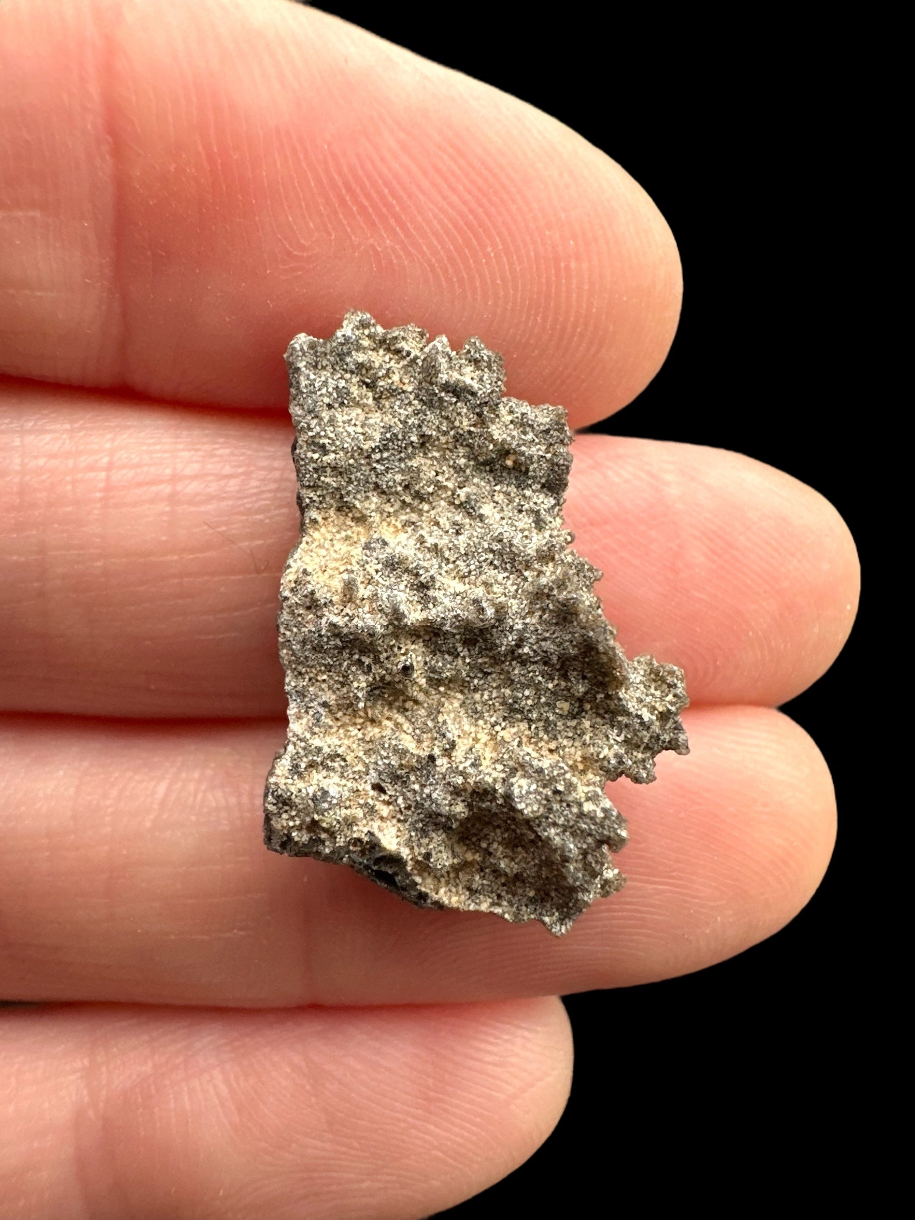 Fulgurite 0,7g – Libyan desert, Egypt - FU050