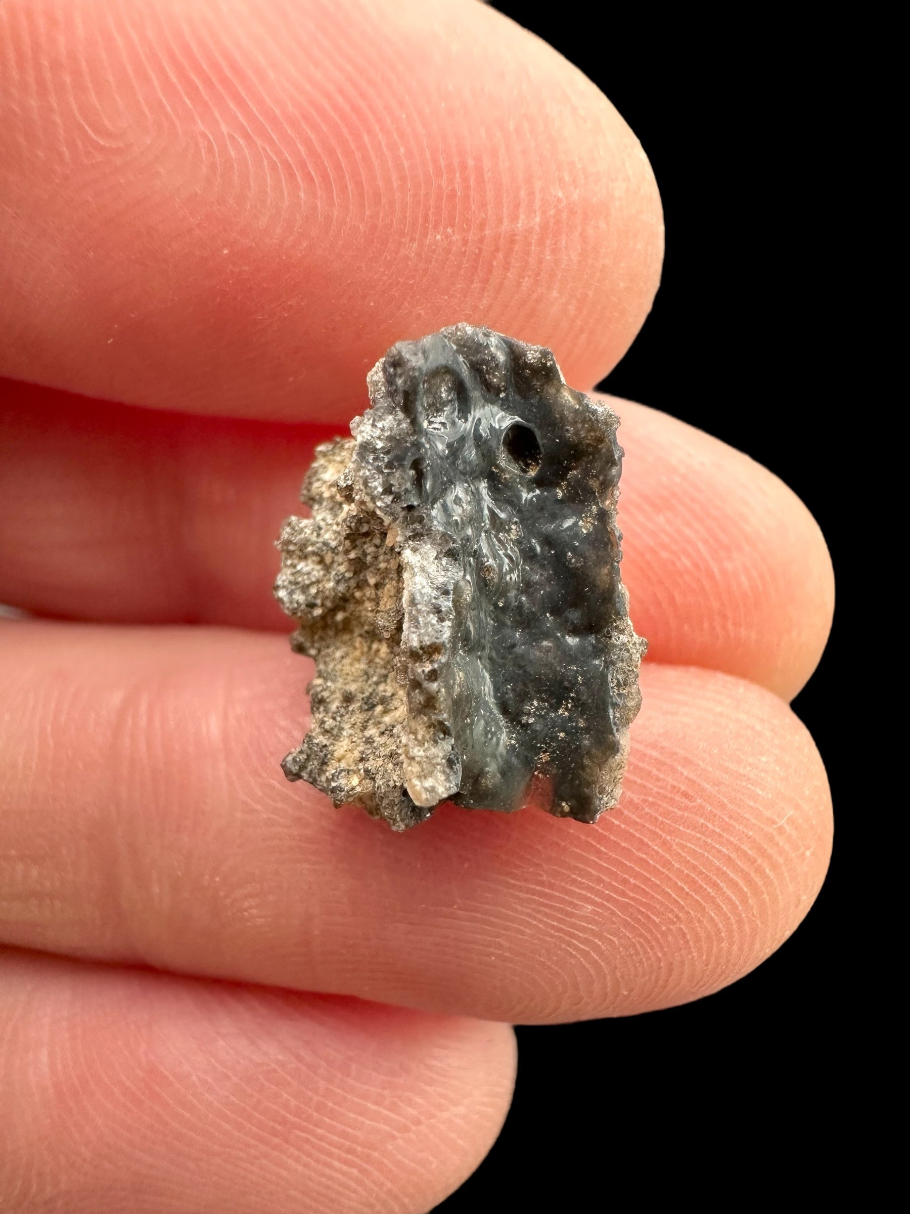 Fulgurite 0,4g – Libyan desert, Egypt - FU059