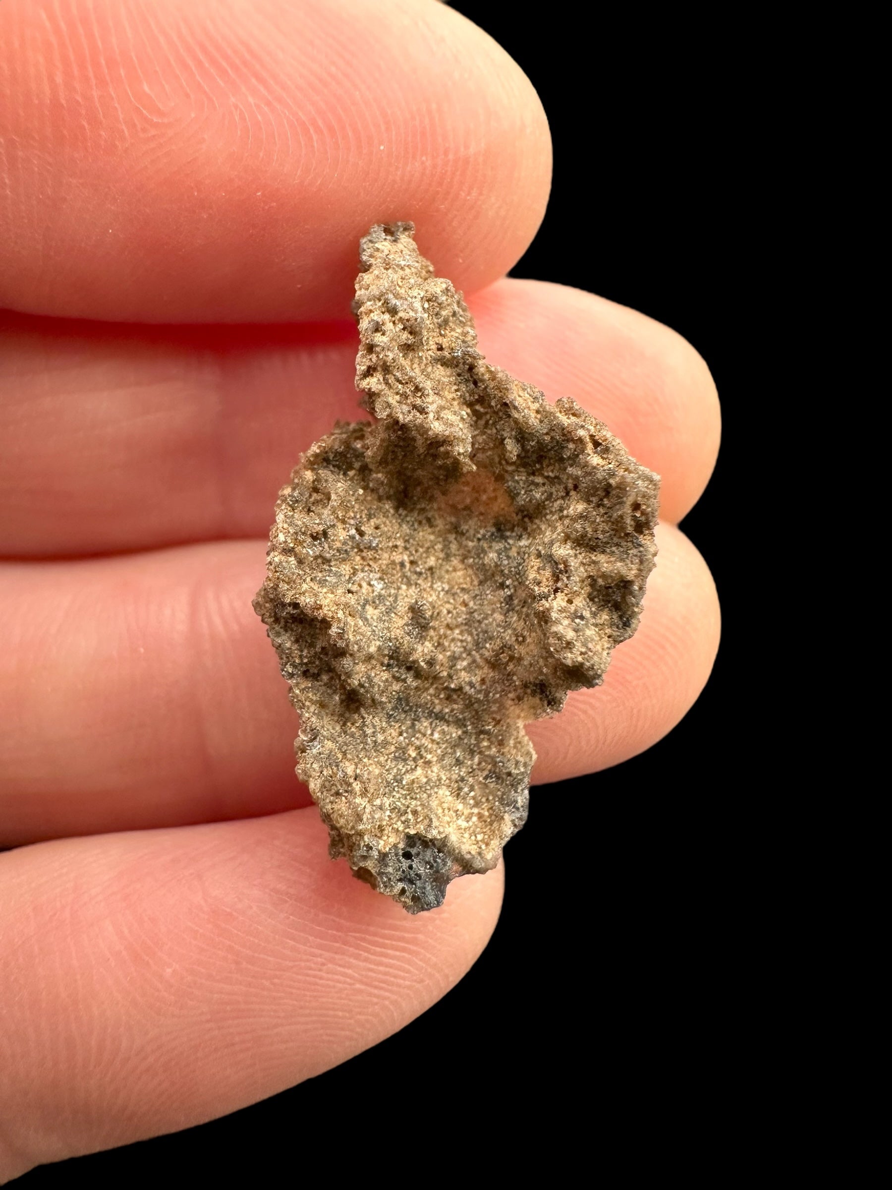 Fulgurite 0,7g – Libyan desert, Egypt