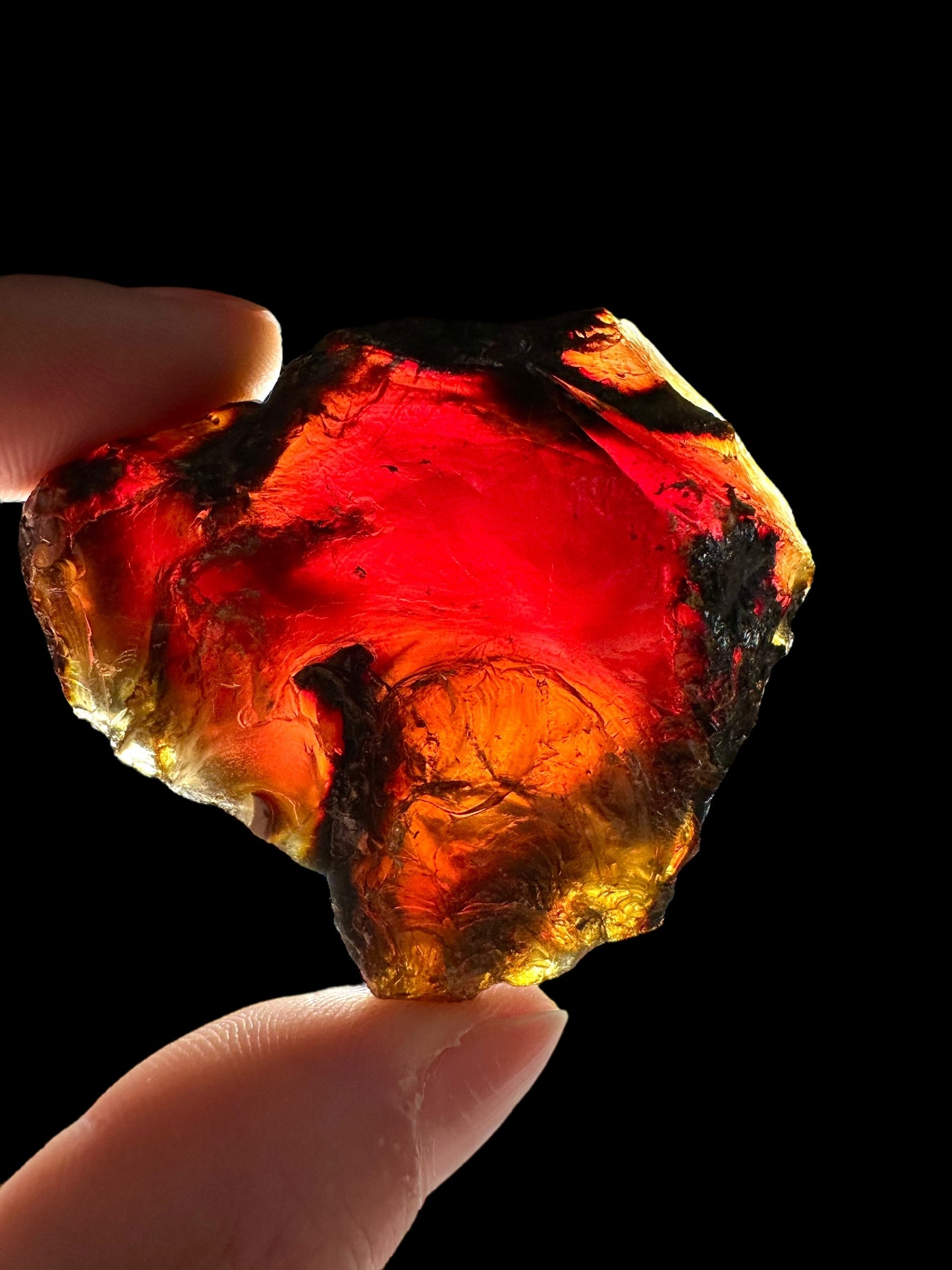 Raw amber – Sumatra, Indonesia - JNI02