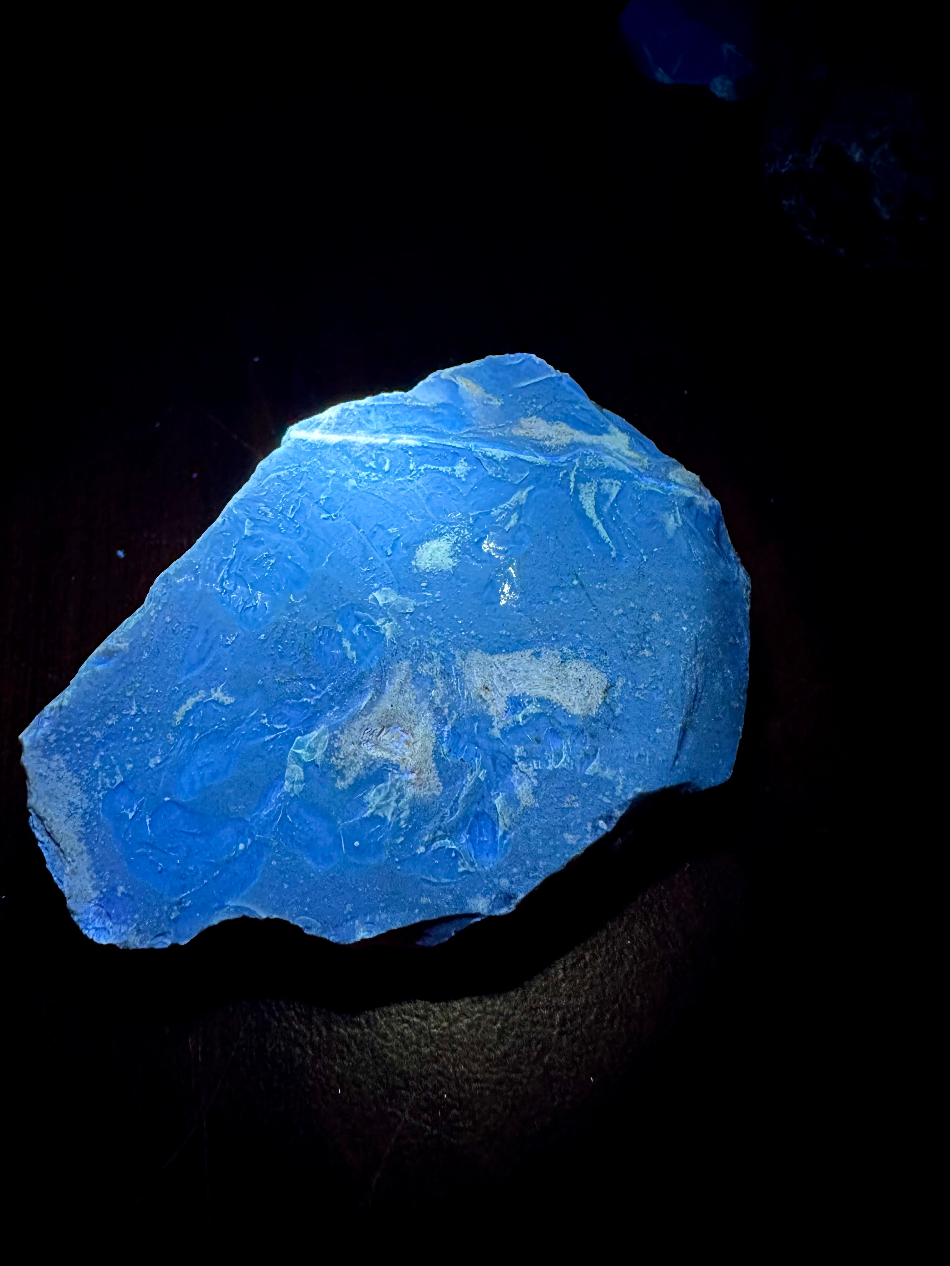 Raw amber – Sumatra, Indonesia - JNI06