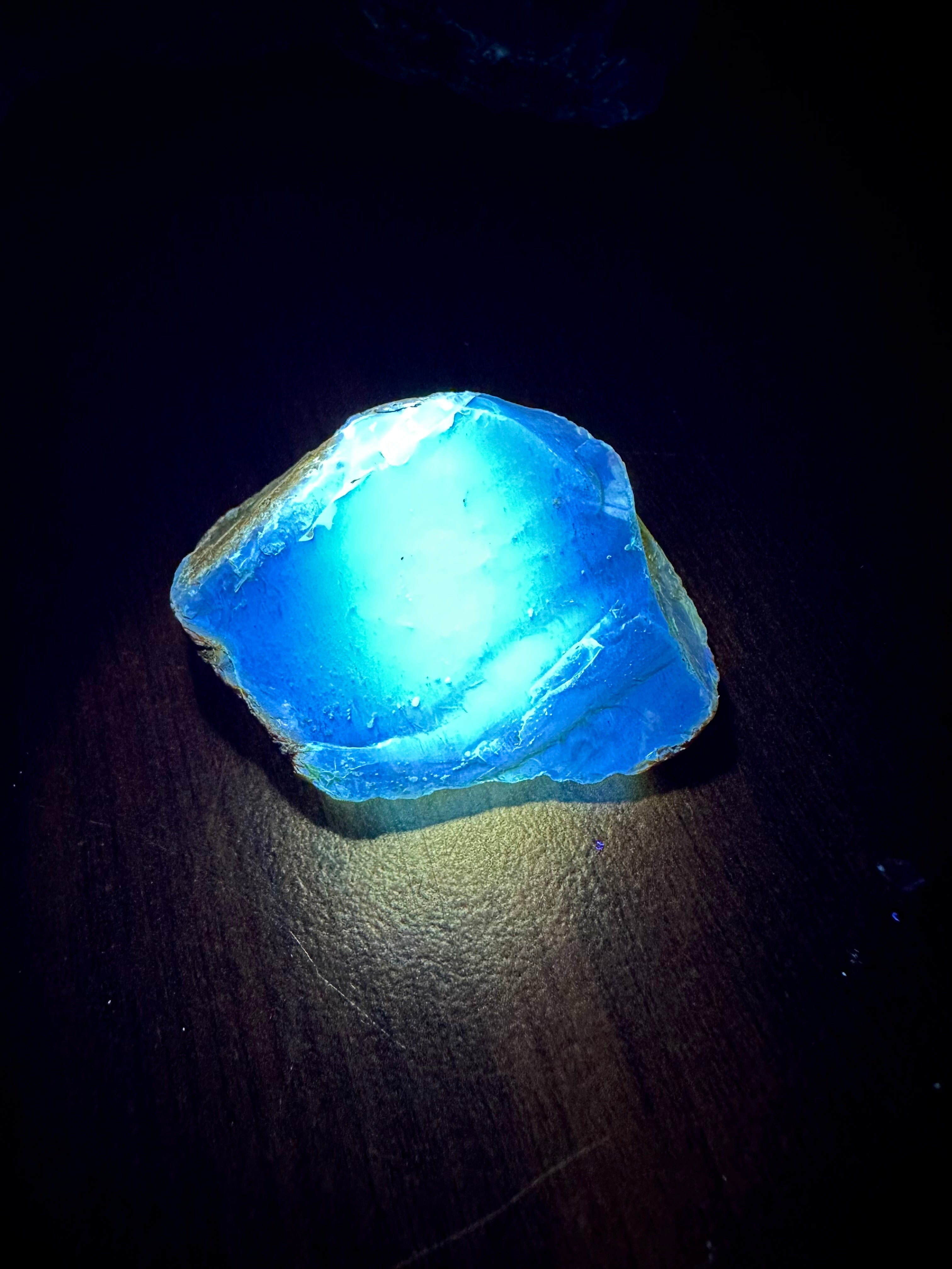 Raw amber – Sumatra, Indonesia - JNI07