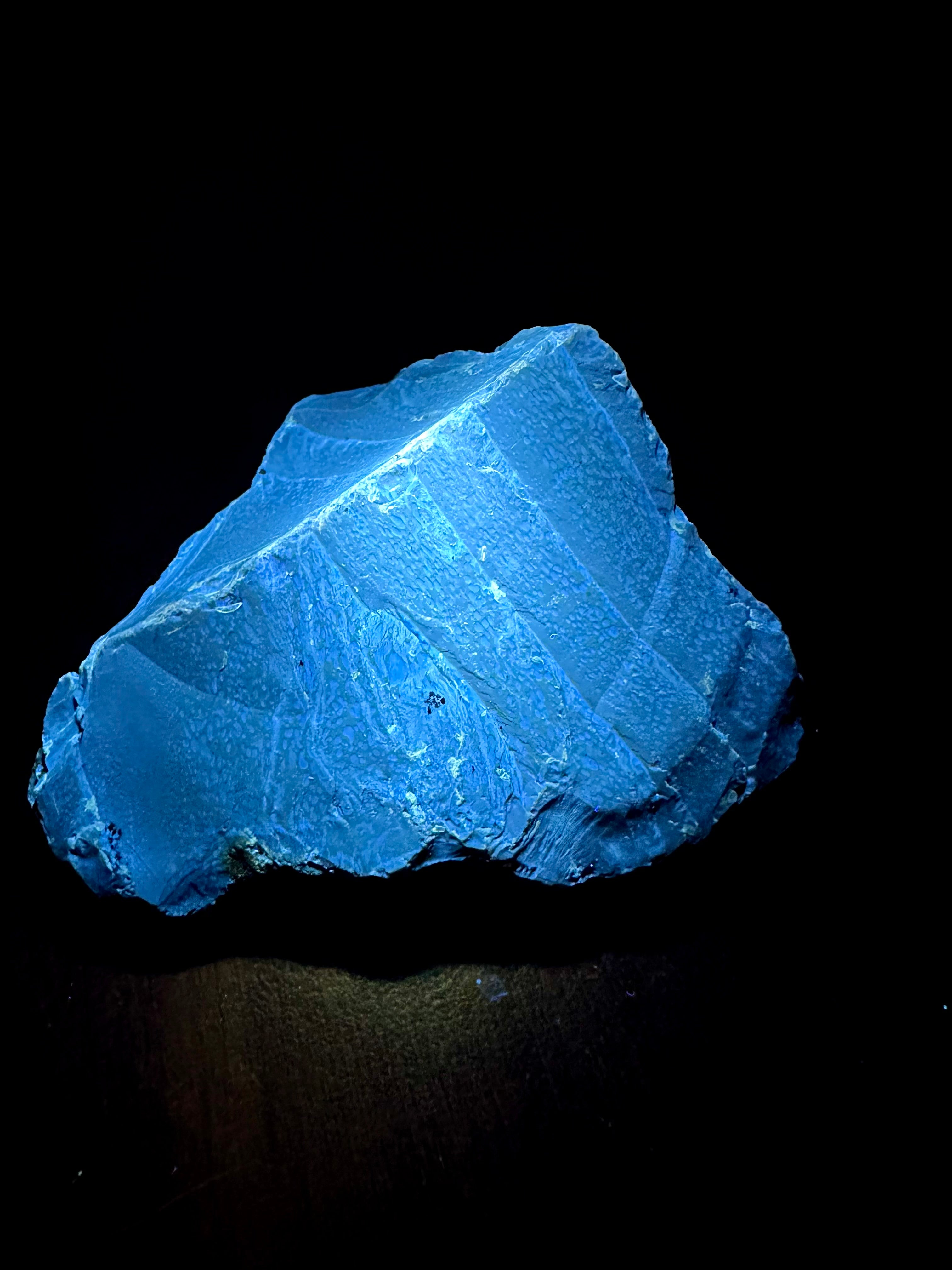Raw amber – Sumatra, Indonesia - JNI09