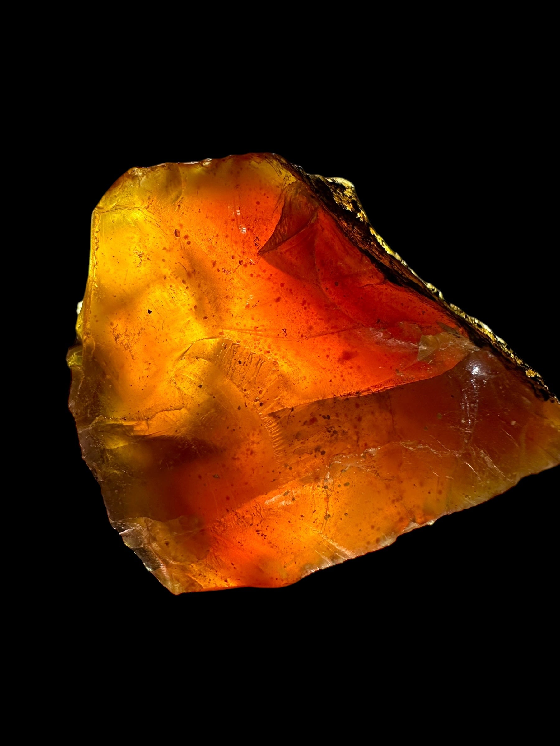 Raw amber – Sumatra, Indonesia - JNI10