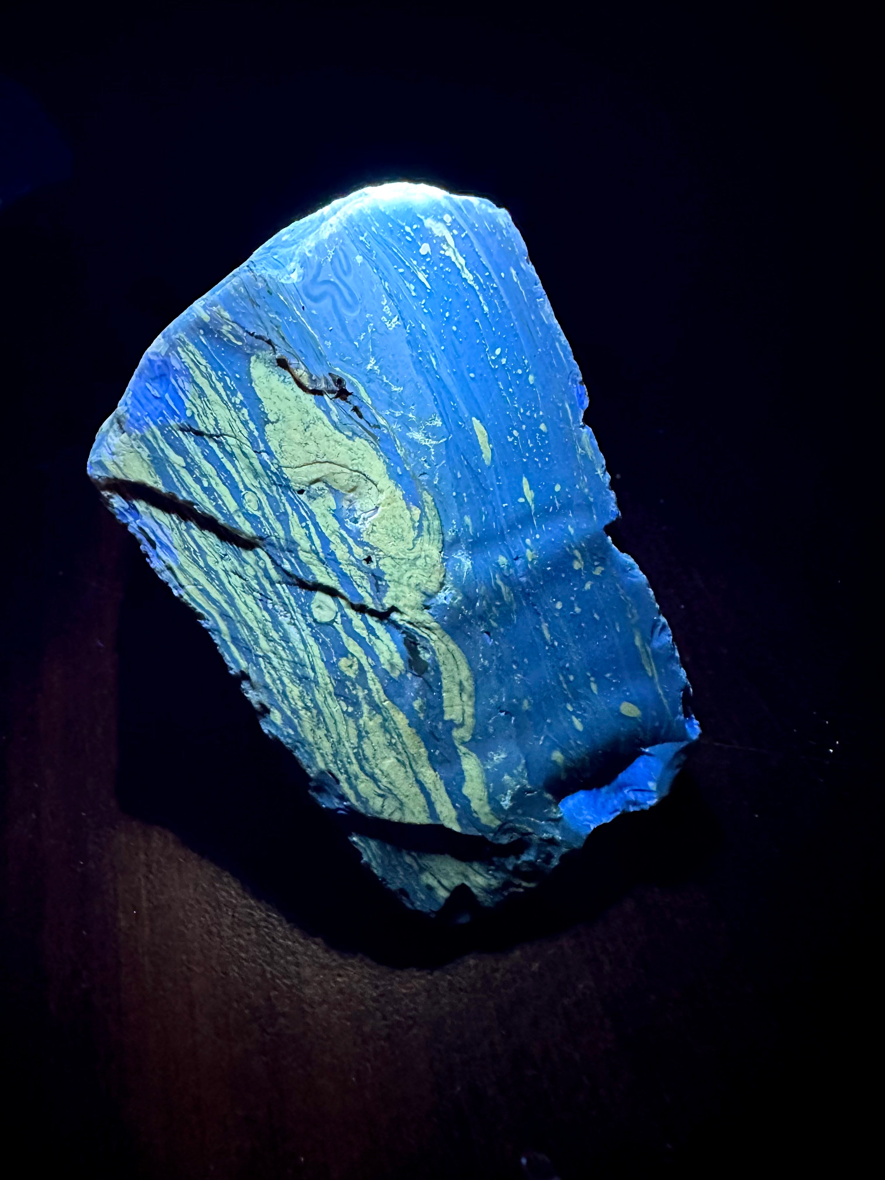 Raw amber – Sumatra, Indonesia - JNI18