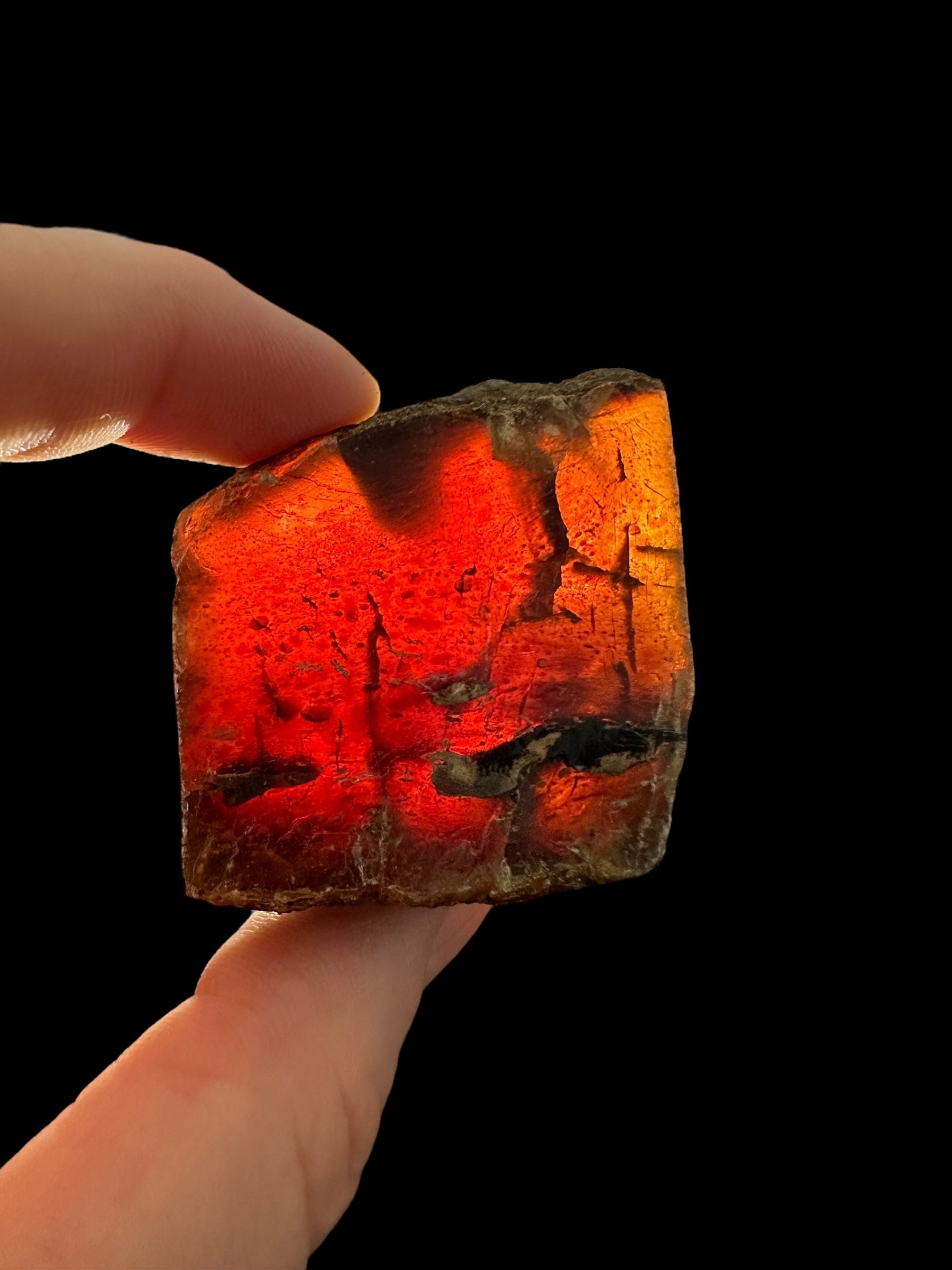 Raw amber – Sumatra, Indonesia - JNI23