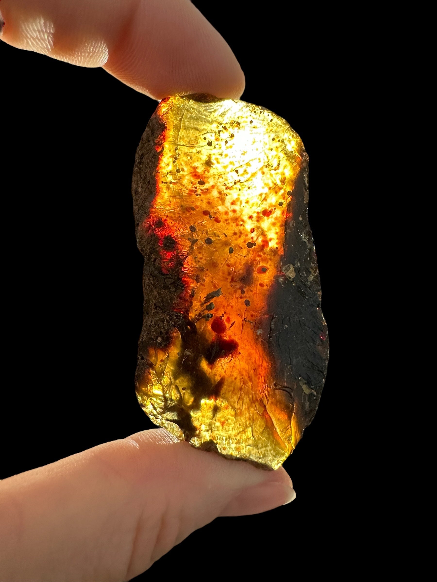 Raw amber – Sumatra, Indonesia - JNI34
