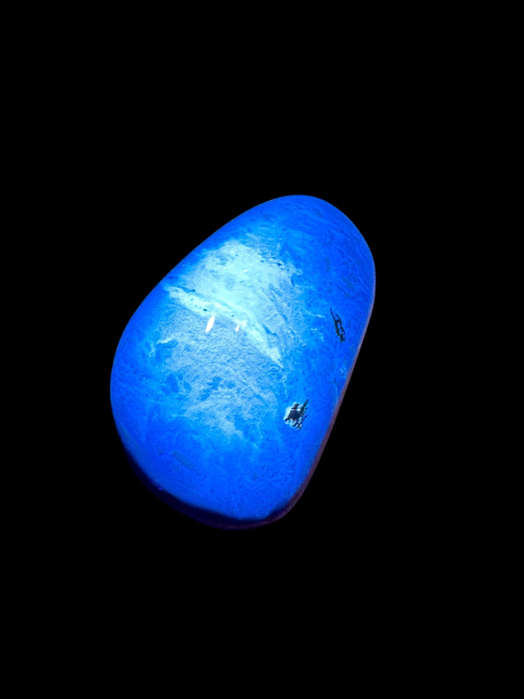 Tumbled amber – Sumatra, Indonesia - JN197