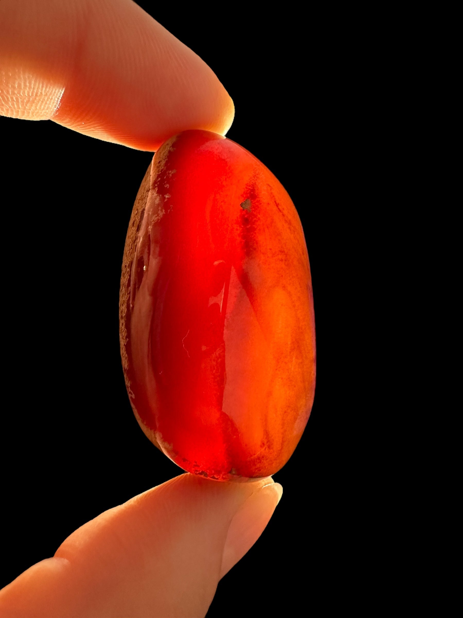 Tumbled amber – Sumatra, Indonesia - JN205