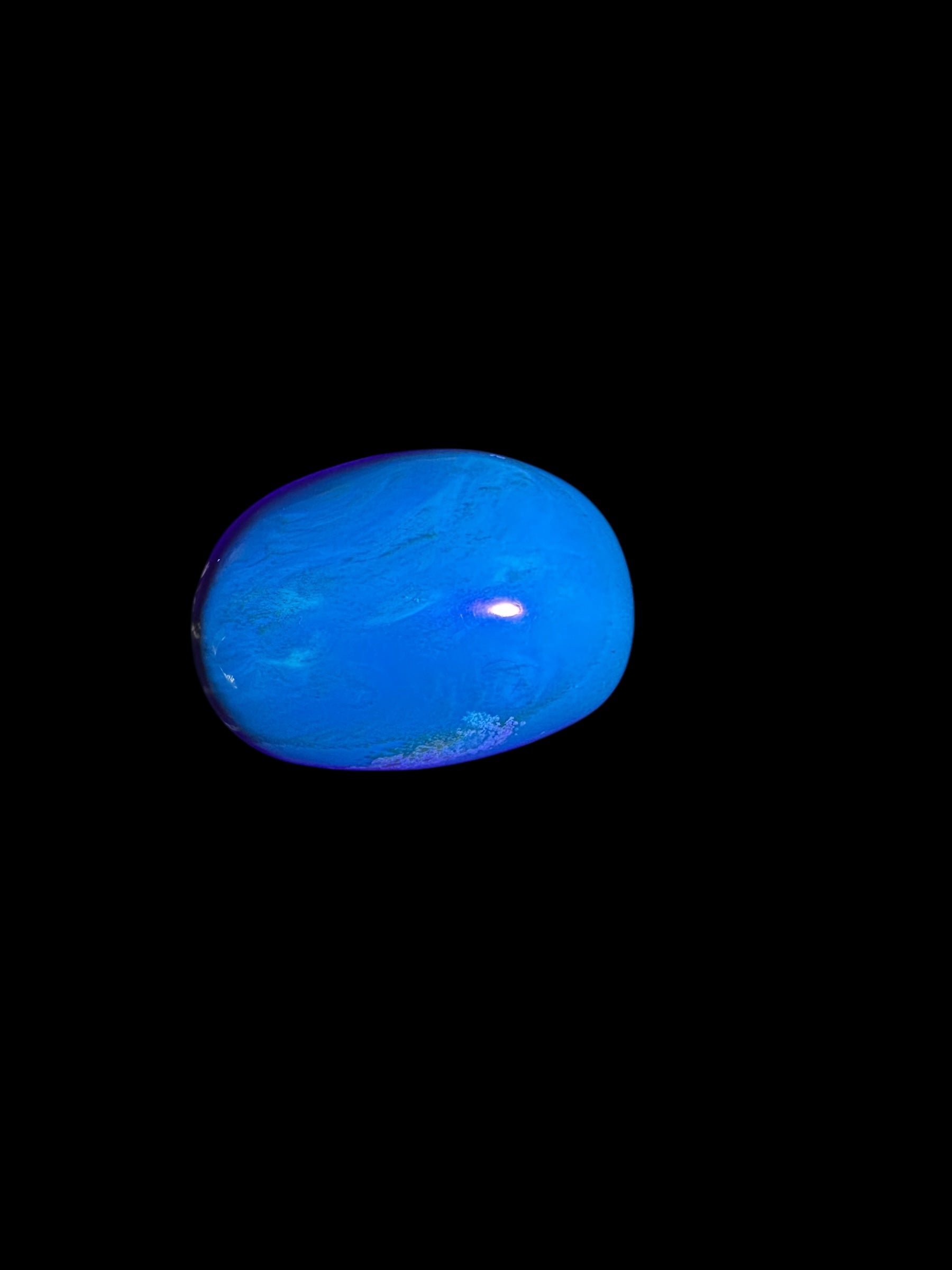 Tumbled amber – Sumatra, Indonesia - JN205