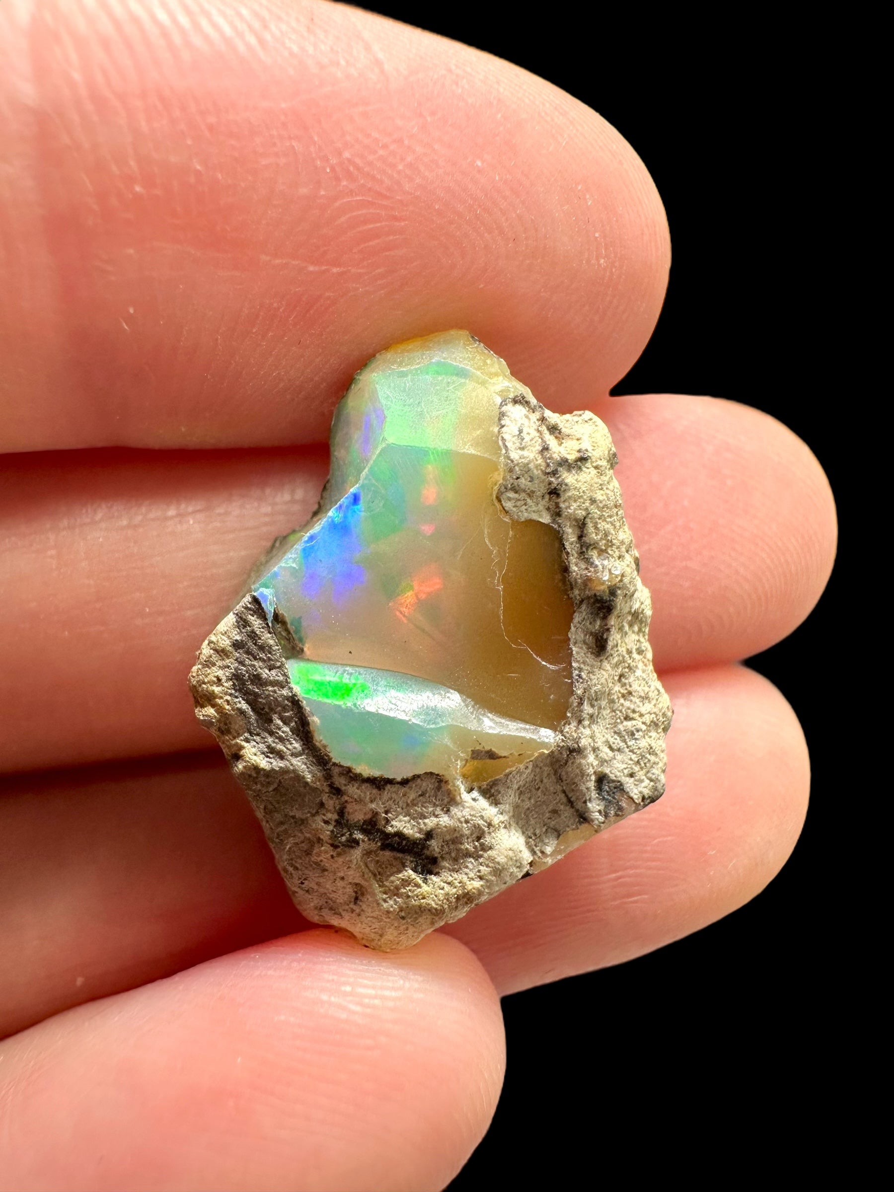 Precious opal 10ct – Welo, Ethiopia - OP021