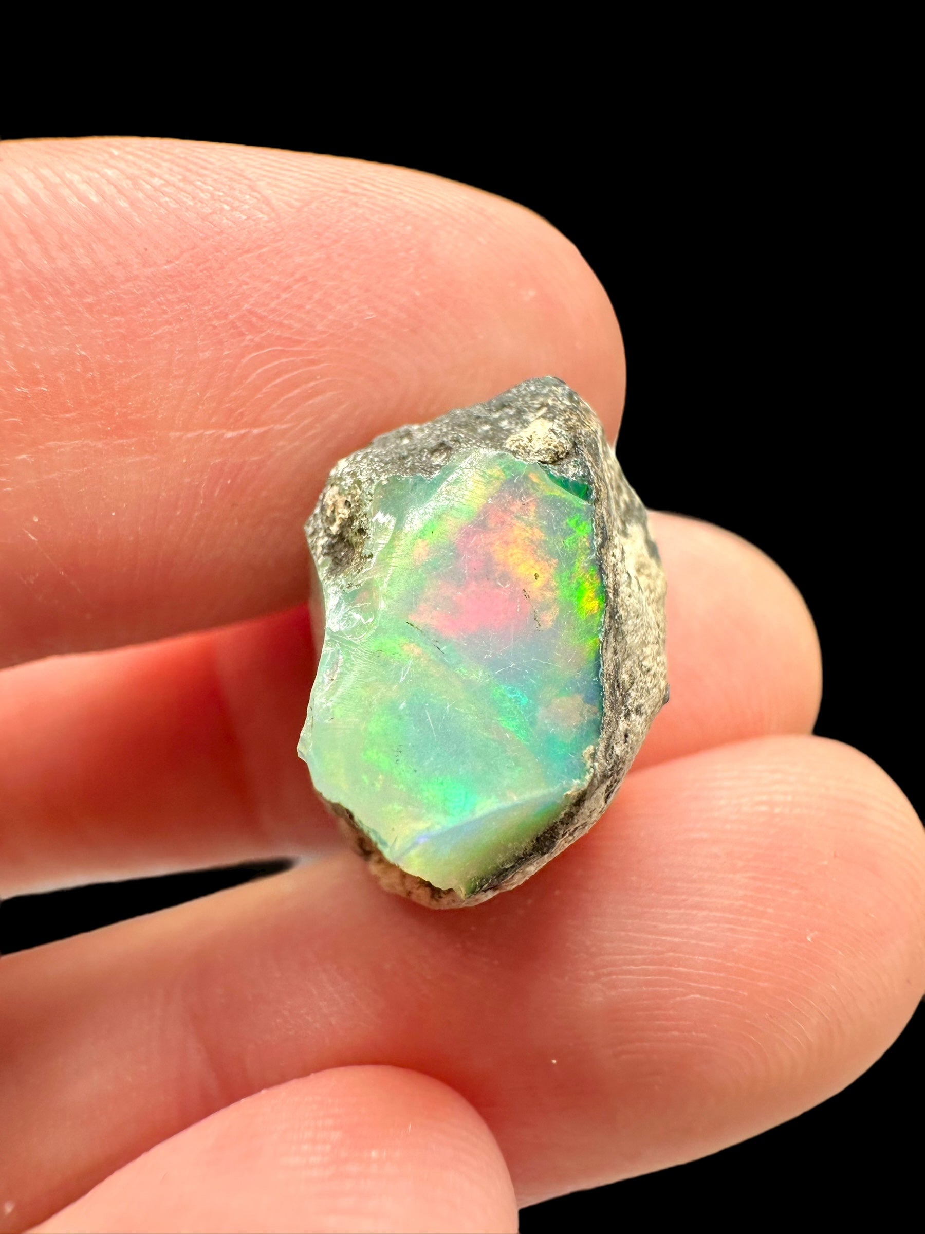 Precious opal 10ct – Welo, Ethiopia - OP025