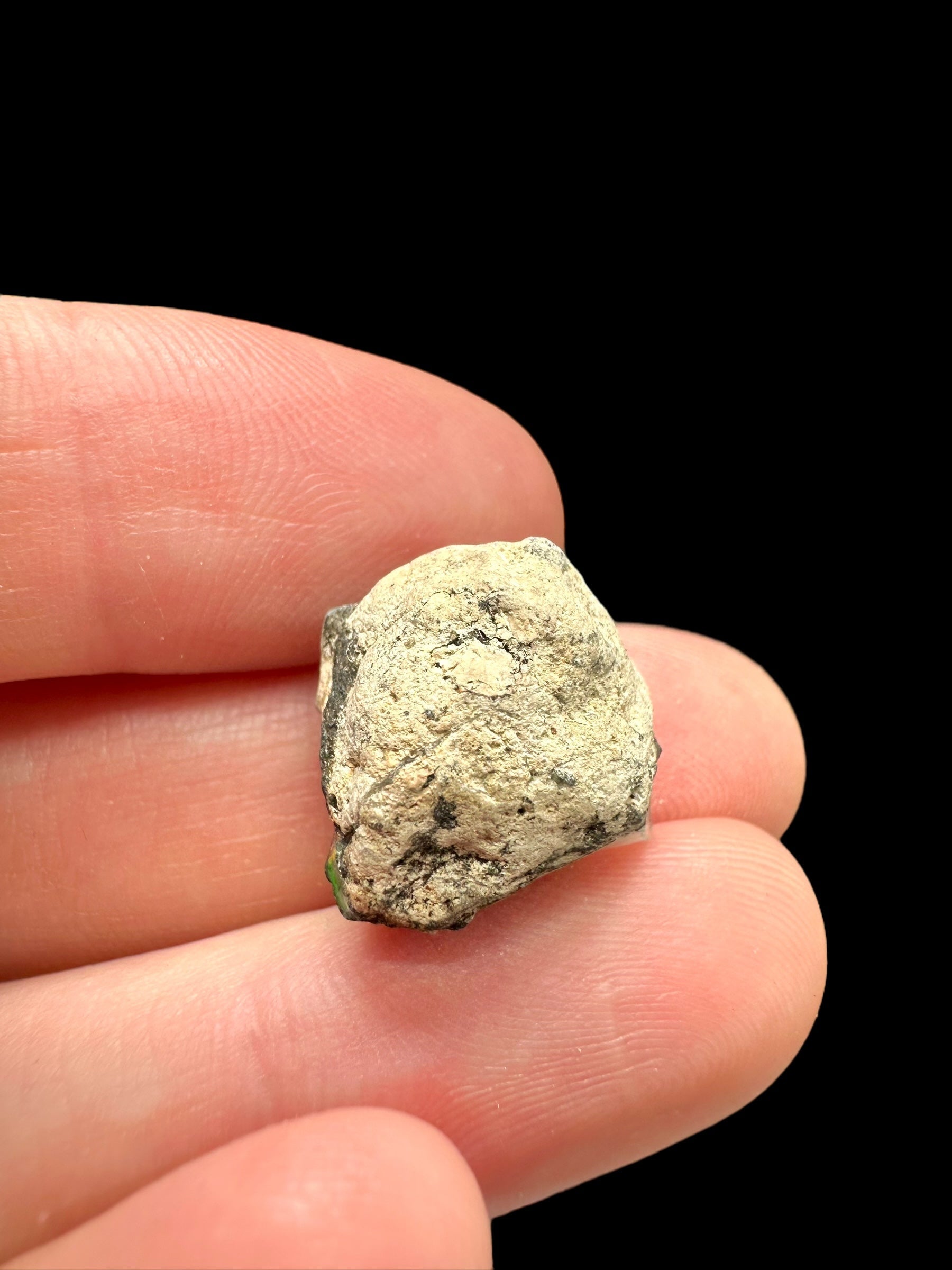 Precious opal 10ct – Welo, Ethiopia - OP025