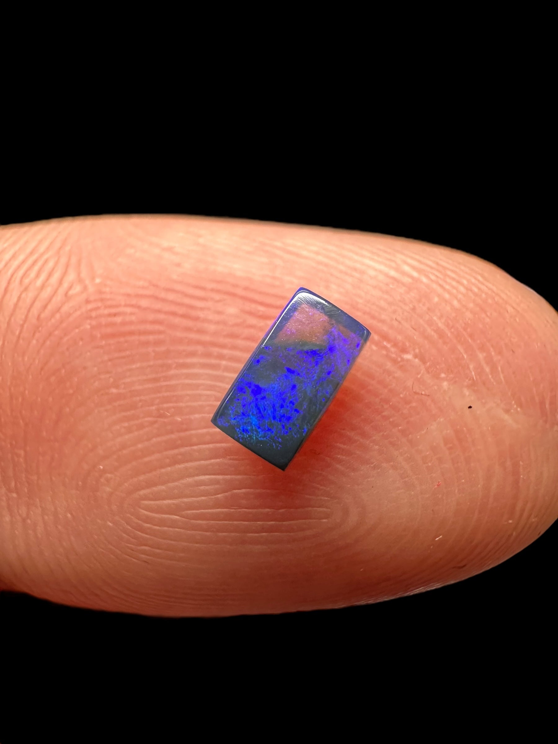 Australian black opal 0,3ct – Cabochon – Lightning Ridge, Australia - AO016