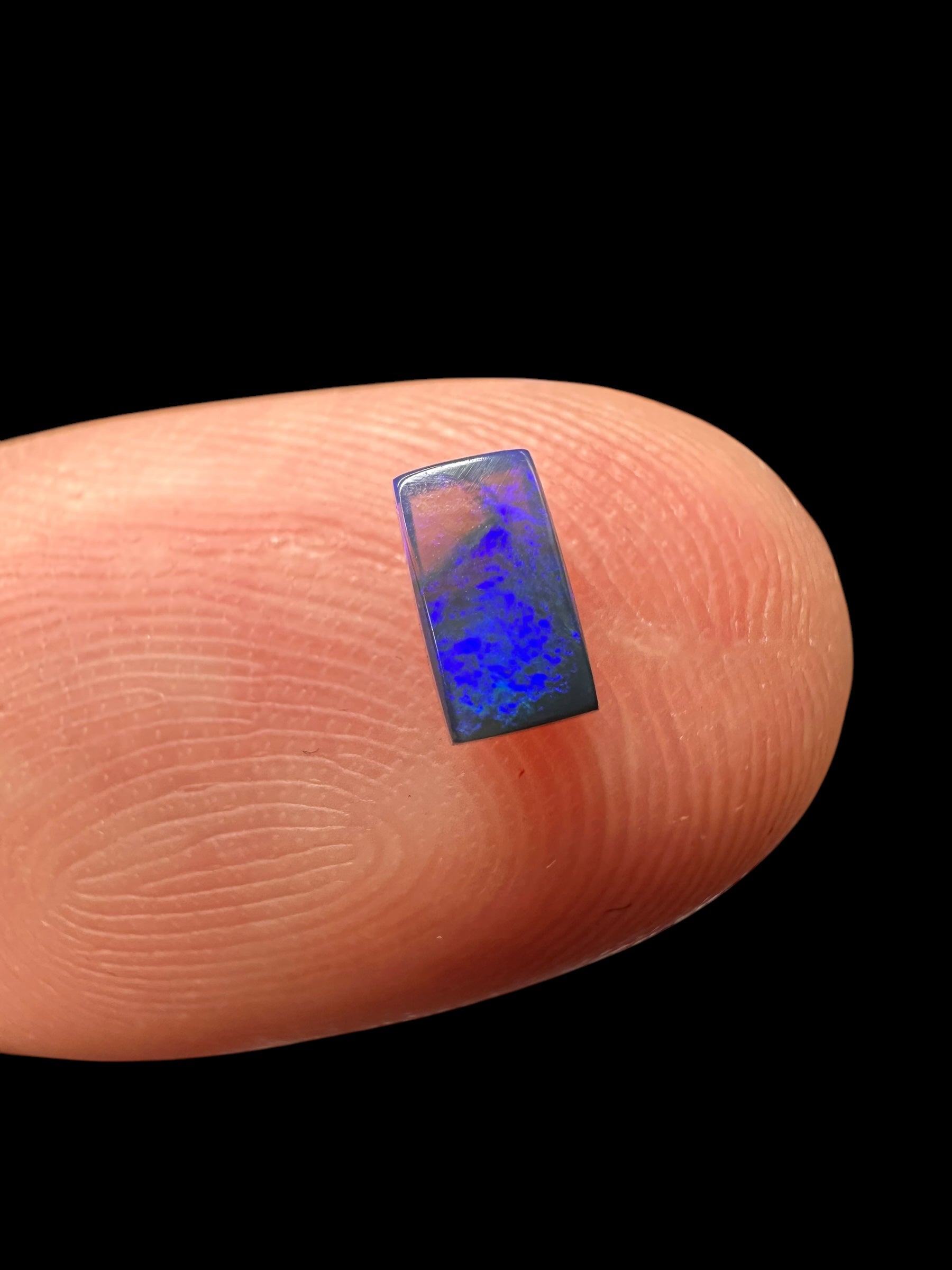 Australian black opal 0,3ct – Cabochon – Lightning Ridge, Australia - AO016