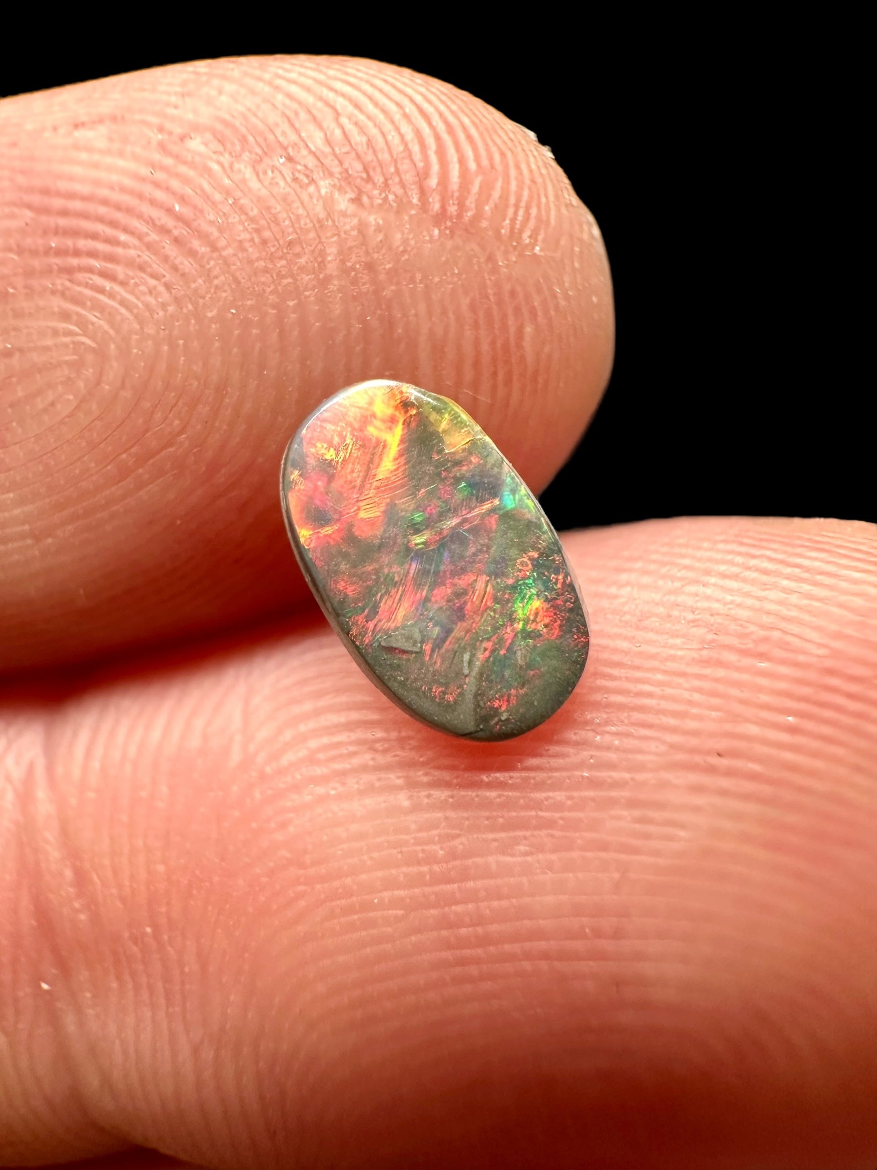 Australian opal 0,57ct – Cabochon – Lightning Ridge, Australia - AO017