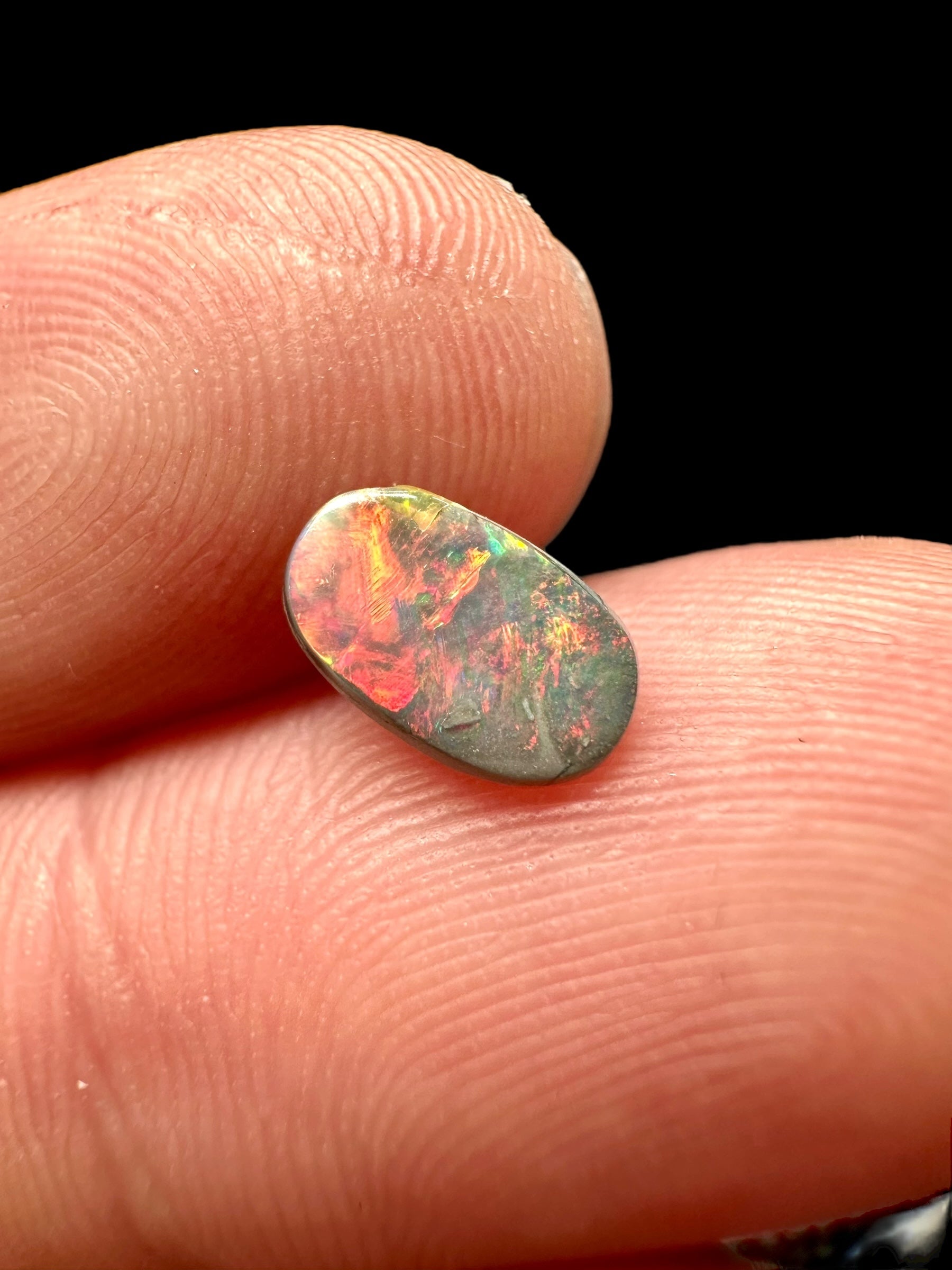 Australian opal 0,57ct – Cabochon – Lightning Ridge, Australia - AO017