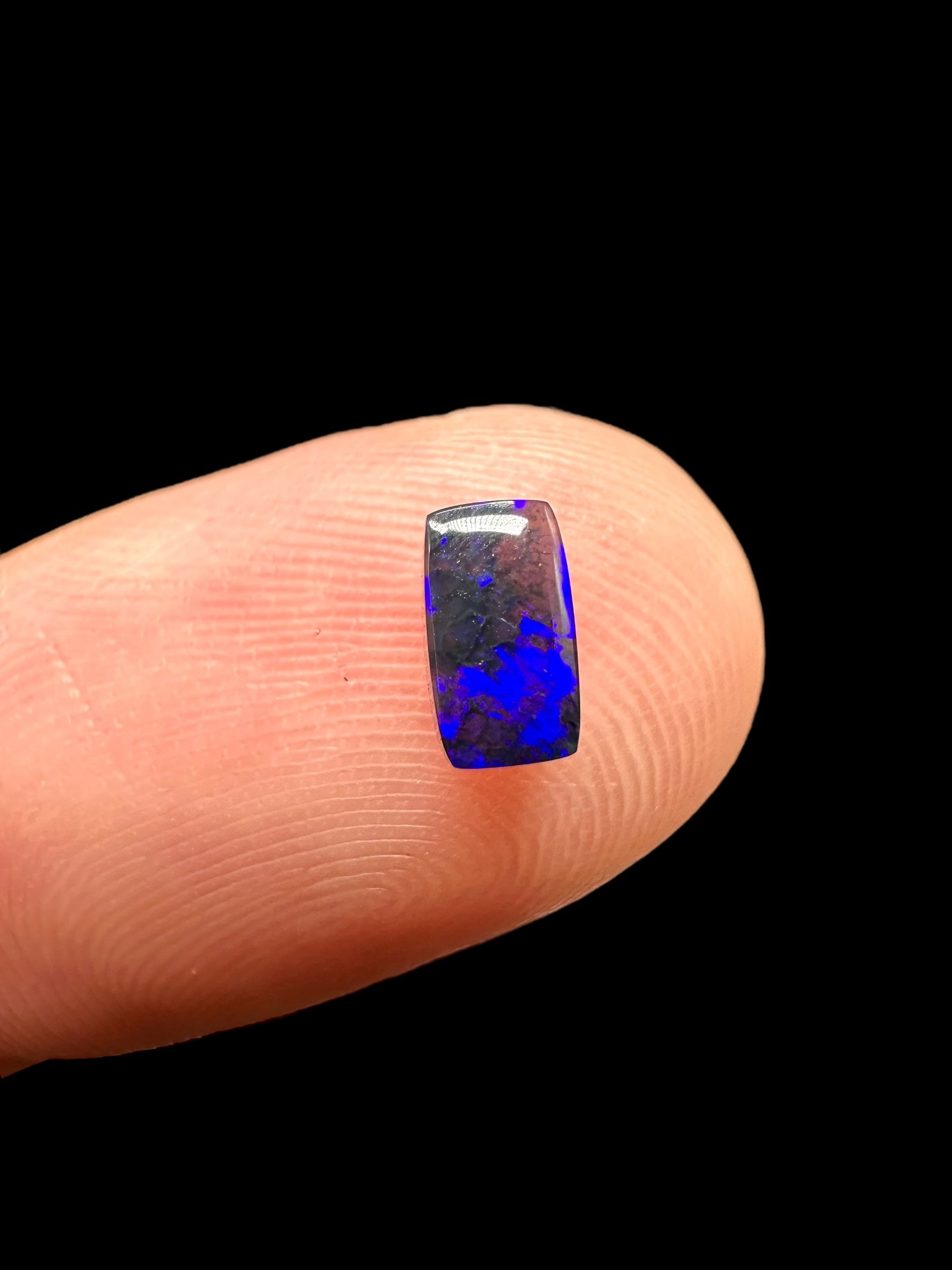 Australian black opal 0,5ct – Cabochon – Lightning Ridge, Australia