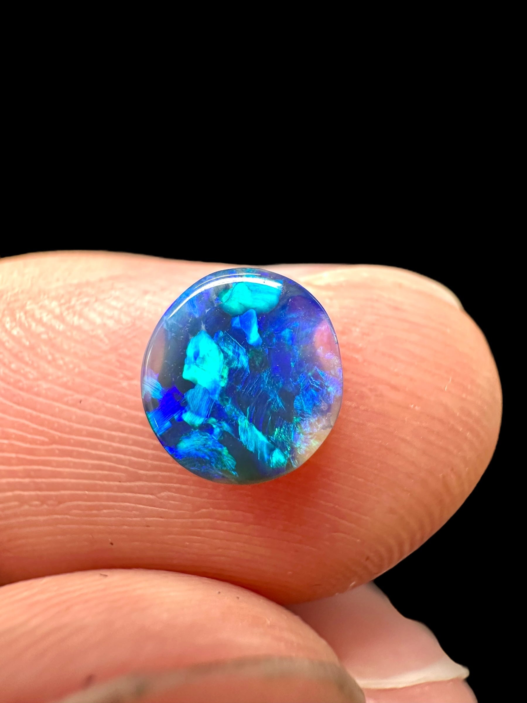 Australian opal 0,4ct – Cabochon – Lightning Ridge, Australia