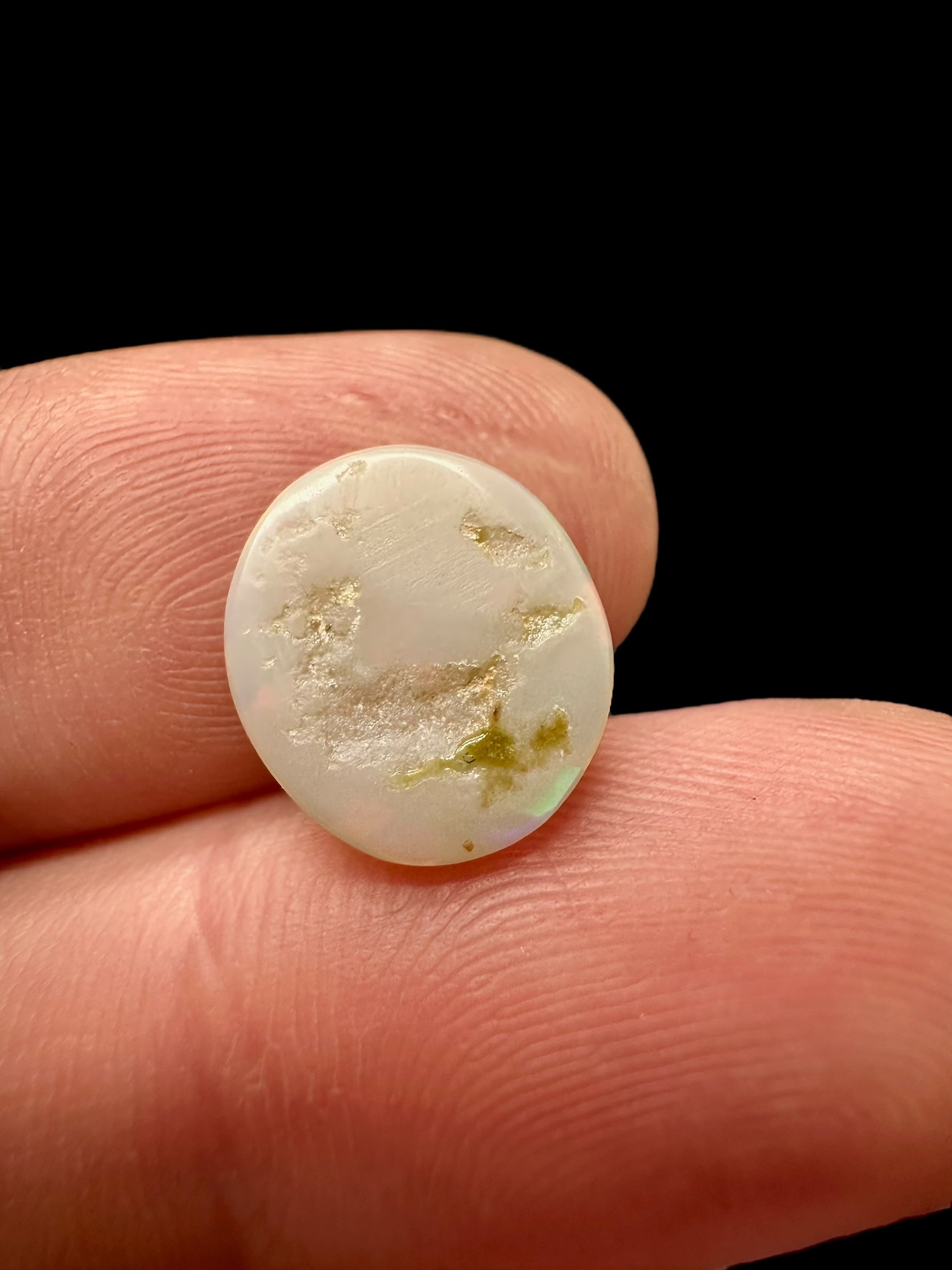 Australian opal 2,2ct – Cabochon – Lightning Ridge, Australia - AO022