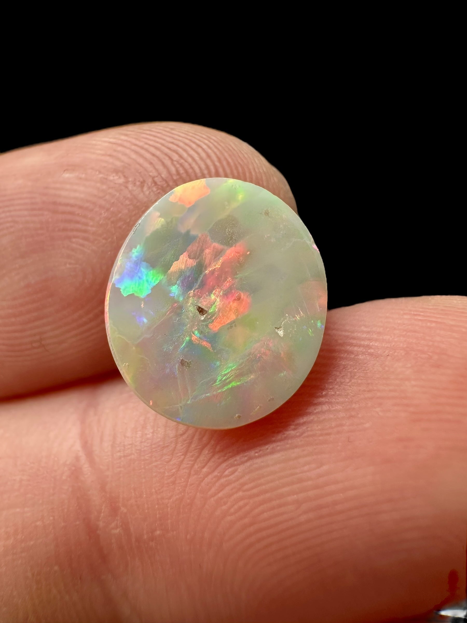 Australian opal 2,2ct – Cabochon – Lightning Ridge, Australia - AO022