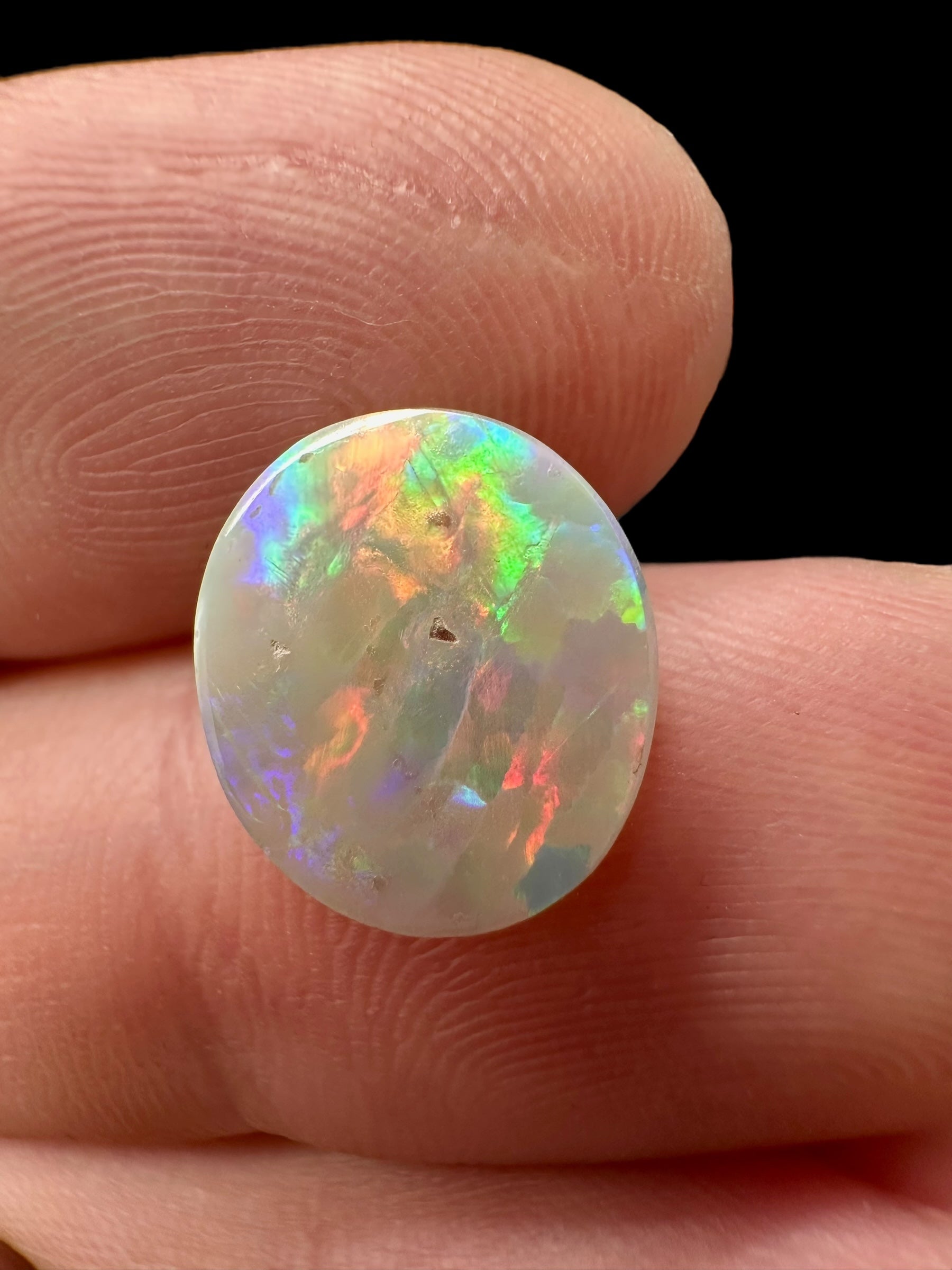 Australian opal 2,2ct – Cabochon – Lightning Ridge, Australia - AO022