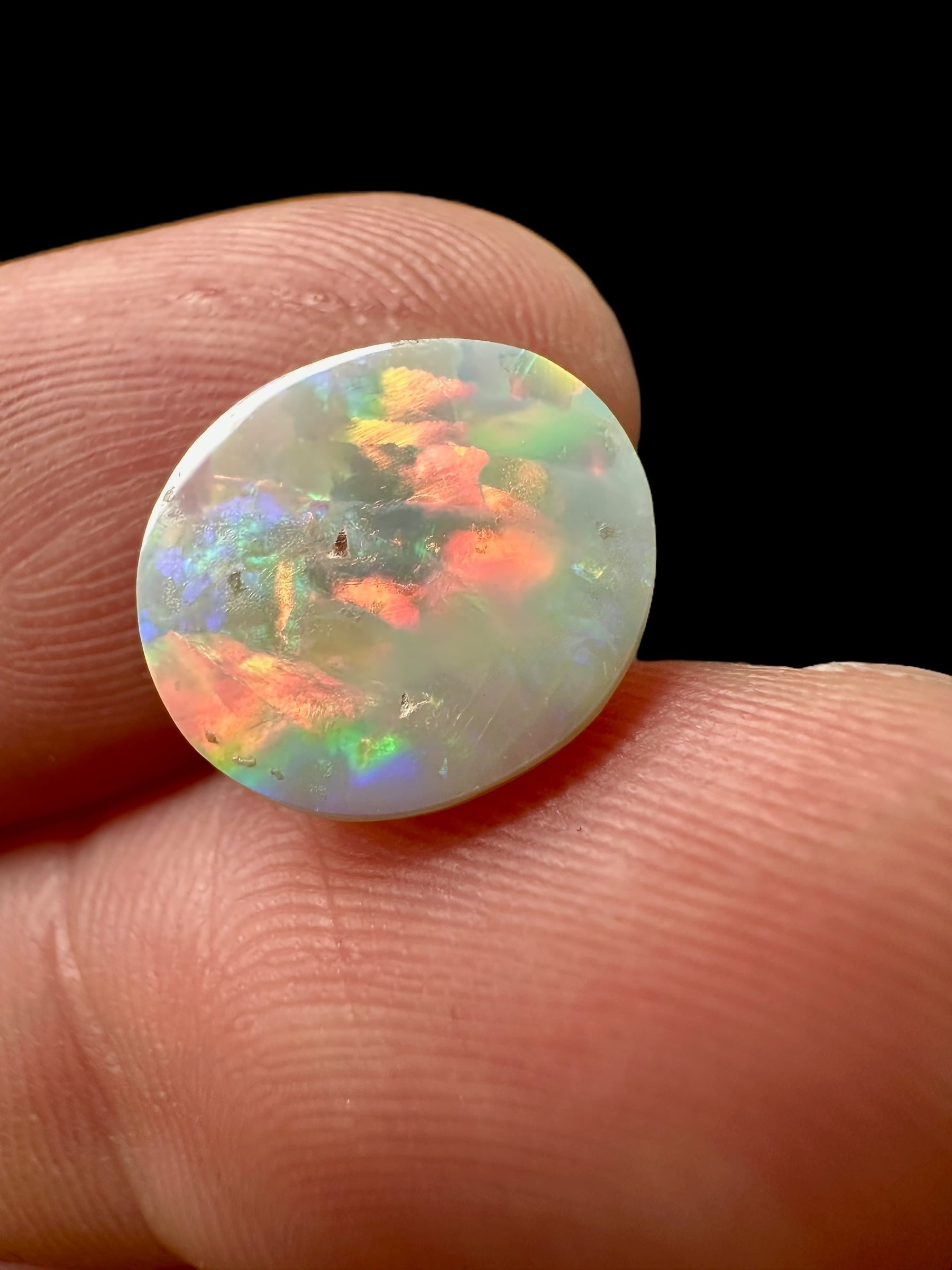 Australian opal 2,2ct – Cabochon – Lightning Ridge, Australia - AO022