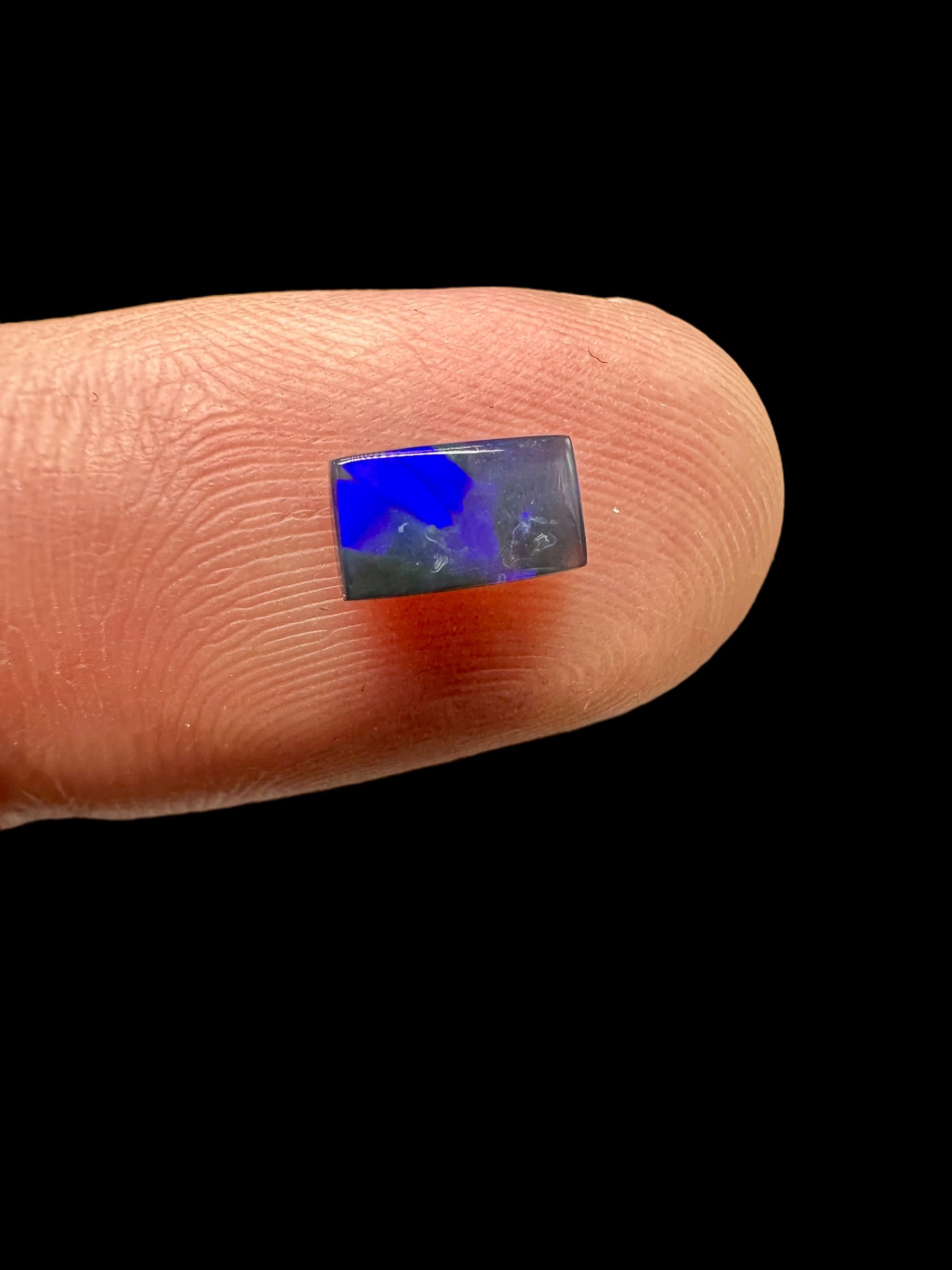 Australian opal 0,5ct – Cabochon – Lightning Ridge, Australia - AO023