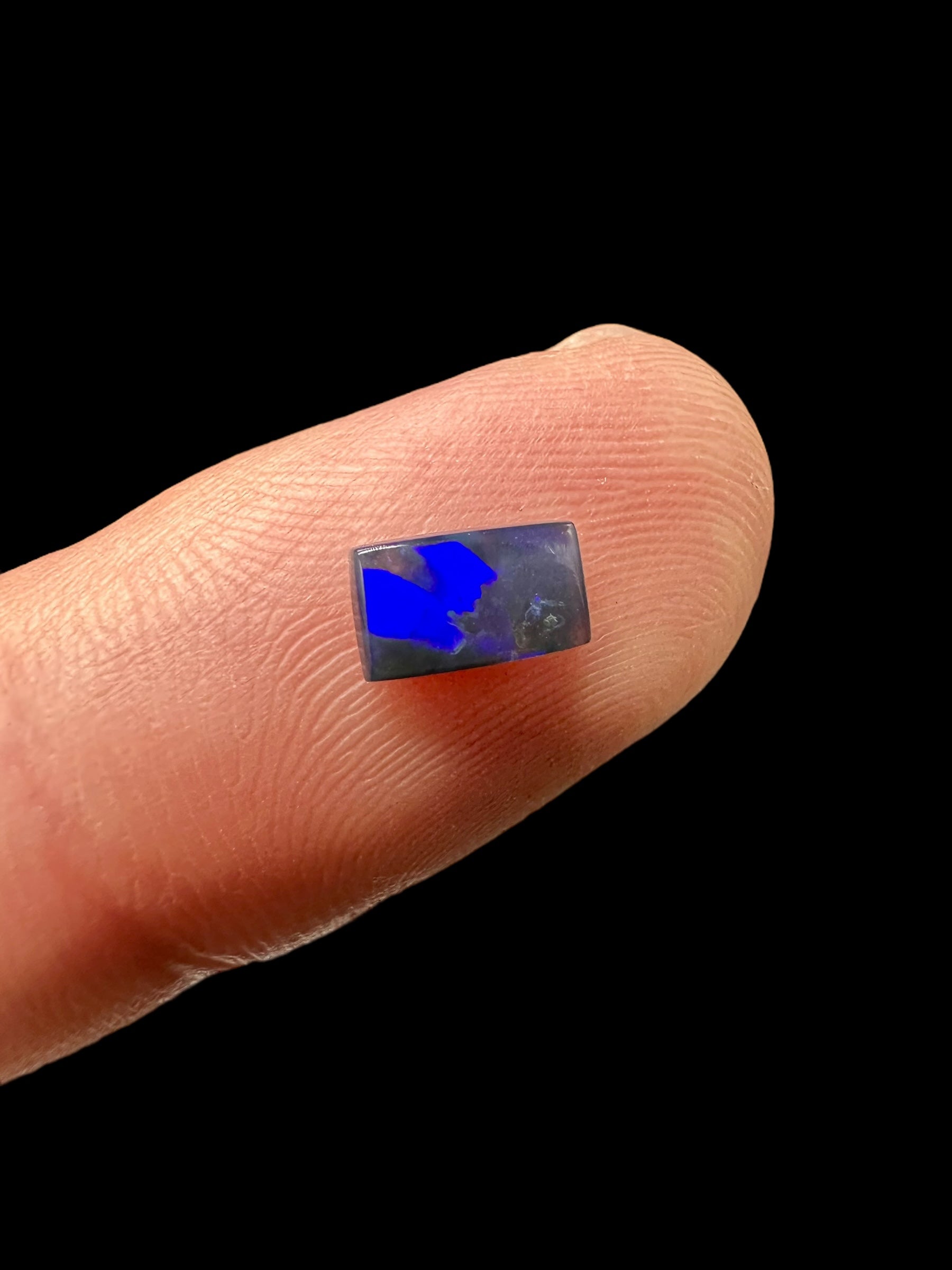 Australian opal 0,5ct – Cabochon – Lightning Ridge, Australia - AO023