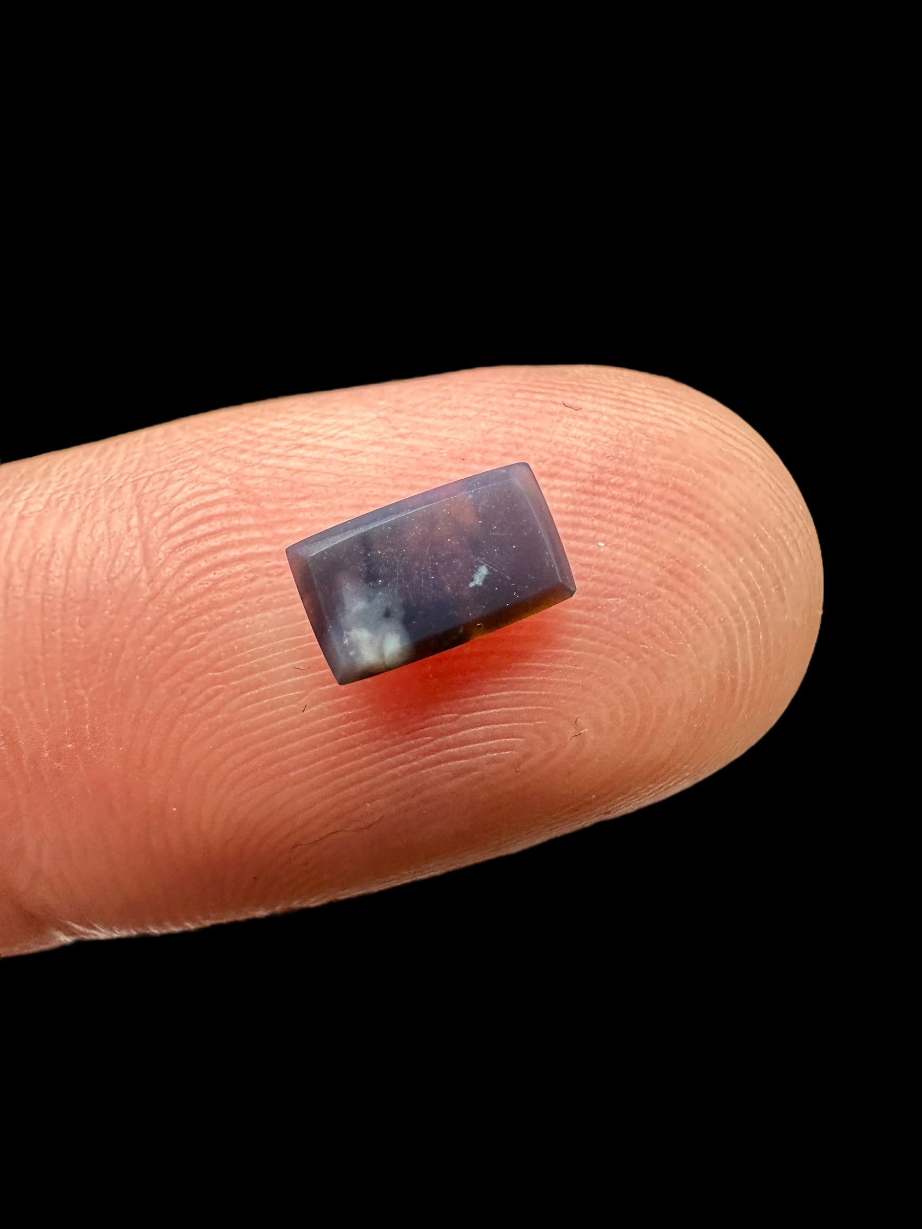 Australian opal 0,5ct – Cabochon – Lightning Ridge, Australia - AO023