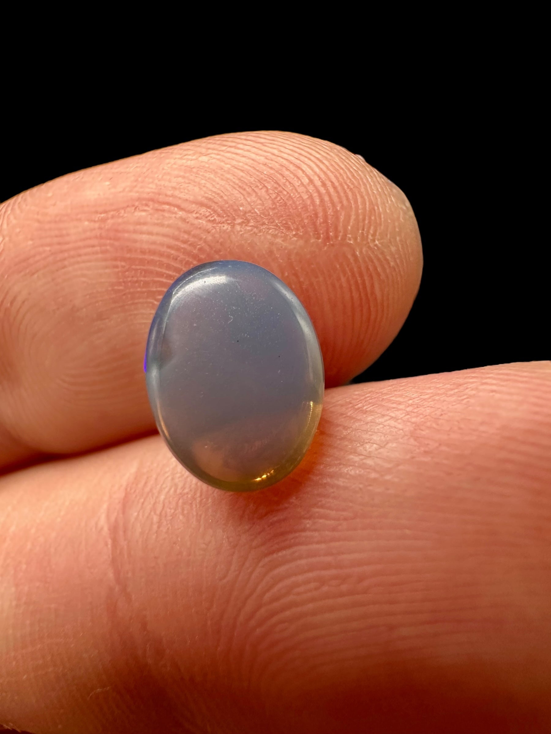 Australian black opal 1,85ct – Cabochon – Lightning Ridge, Australia - AO026