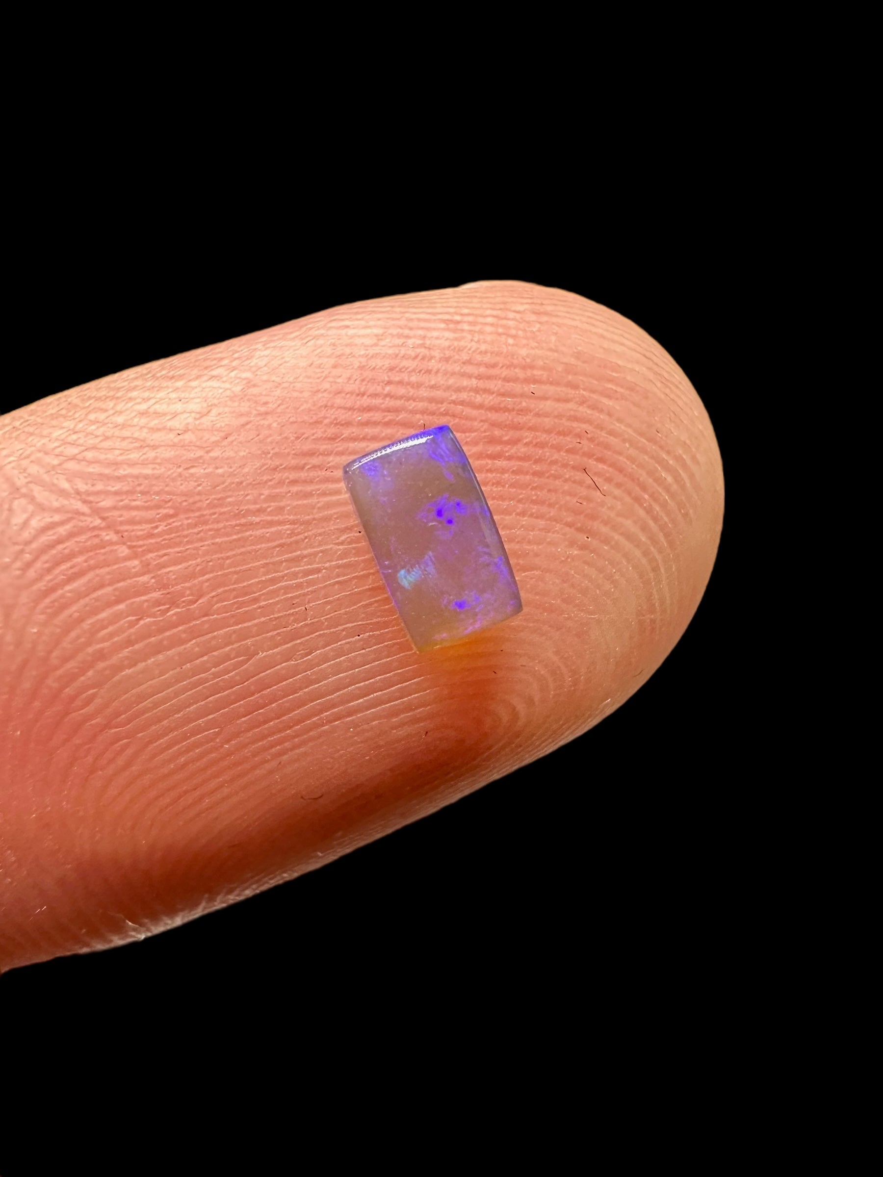 Australian opal 0,2ct – Cabochon – Lightning Ridge, Australia