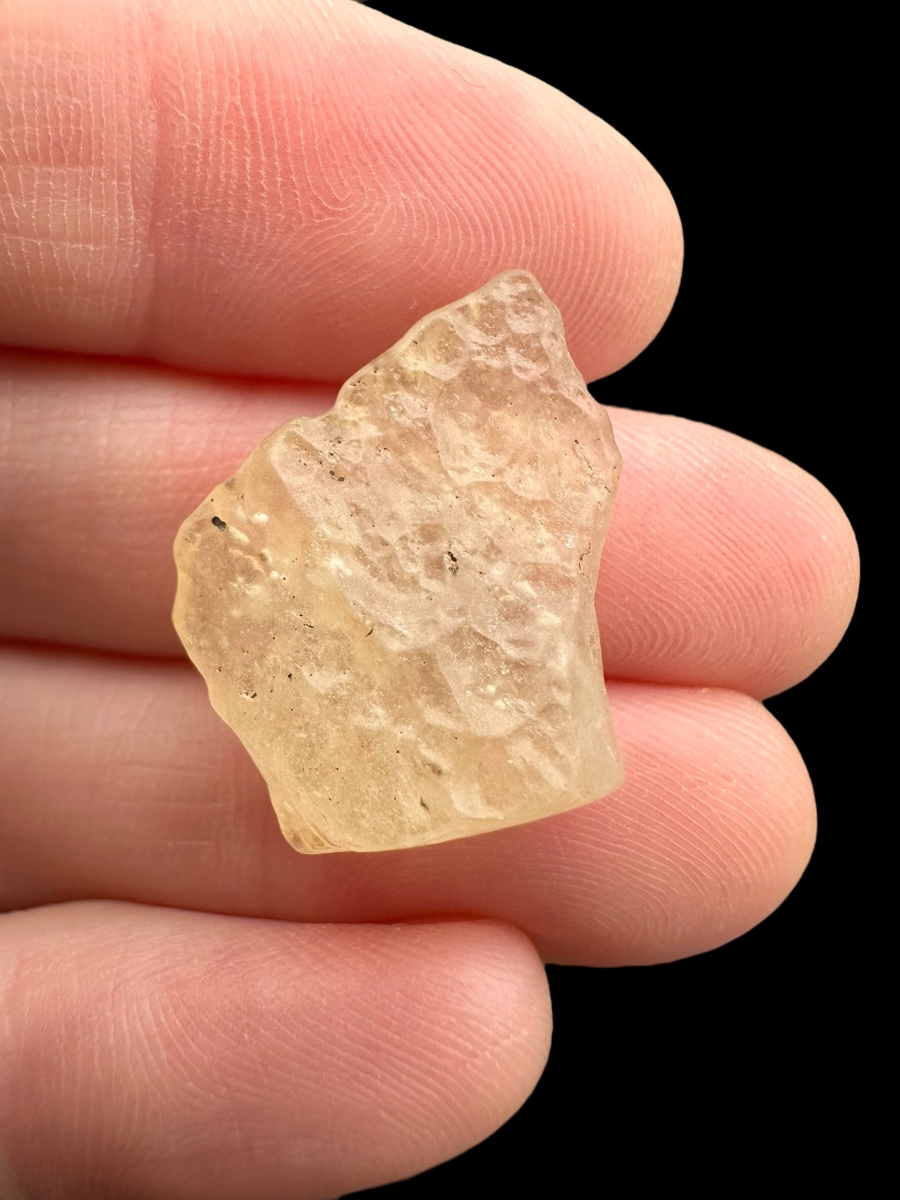 Libyan desert glass - 2,3g