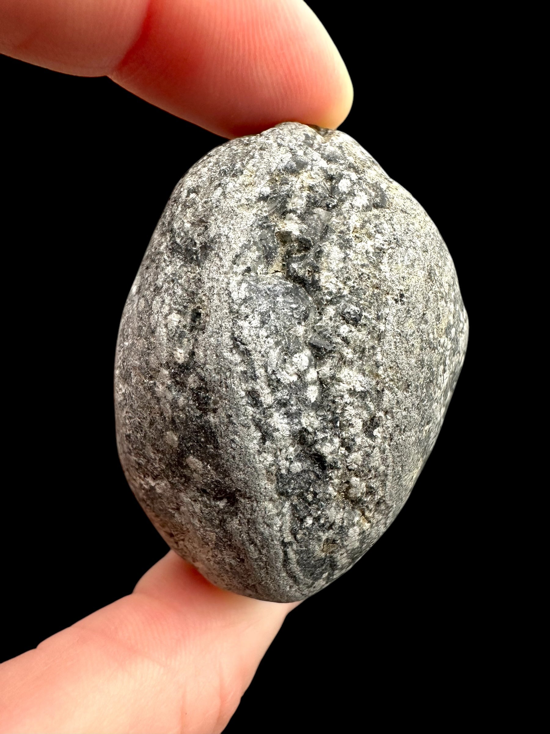 Javan flake obsidian 72,1g – Java, Indonesia - VO036