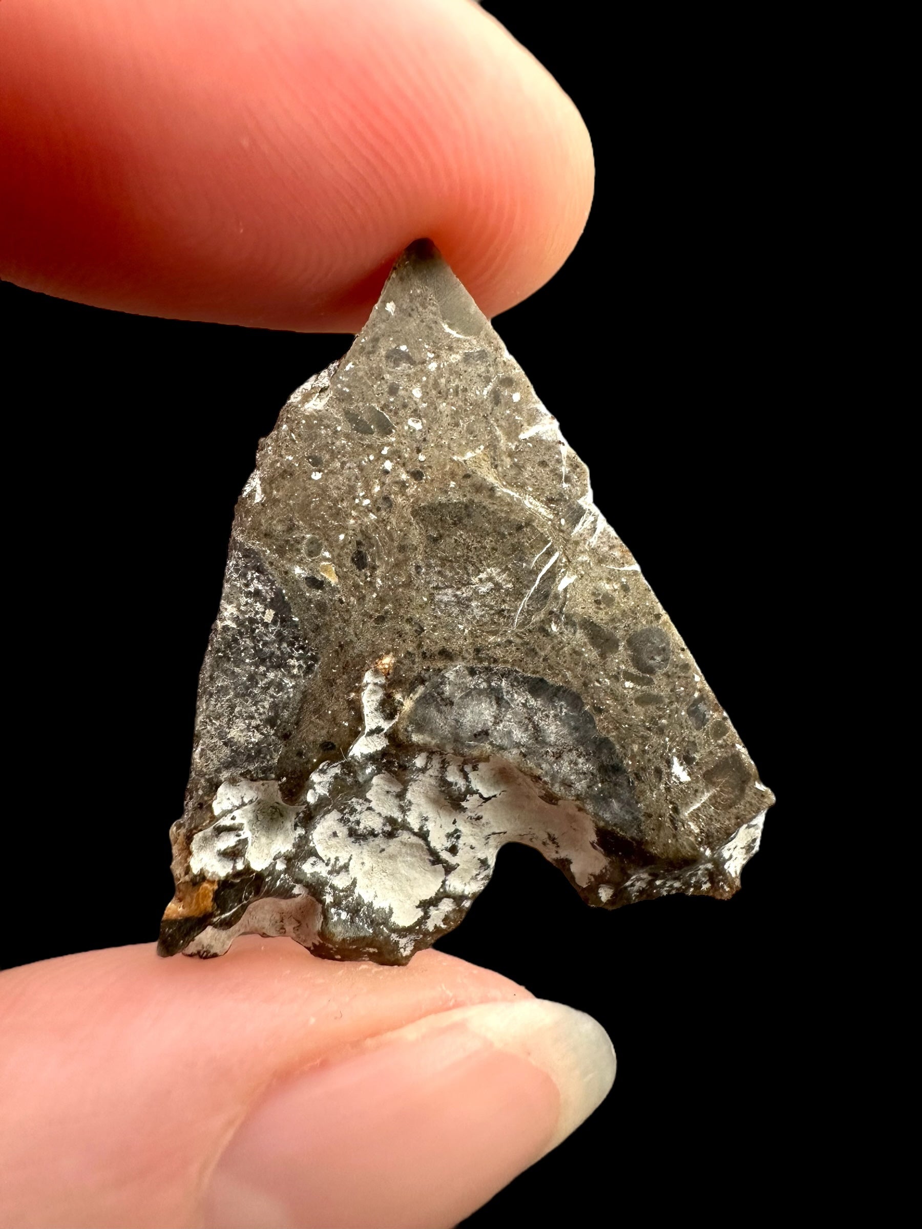 Lunar meteorite Oued el Hamim 001 – 2,7g – Libya - MEOH13