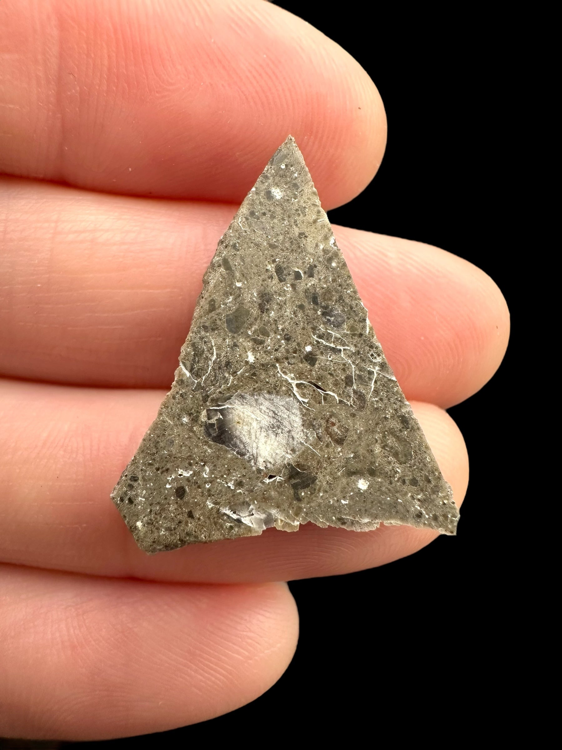 Lunar meteorite Oued el Hamim 001 – 2,1g – Libya - MEOH15