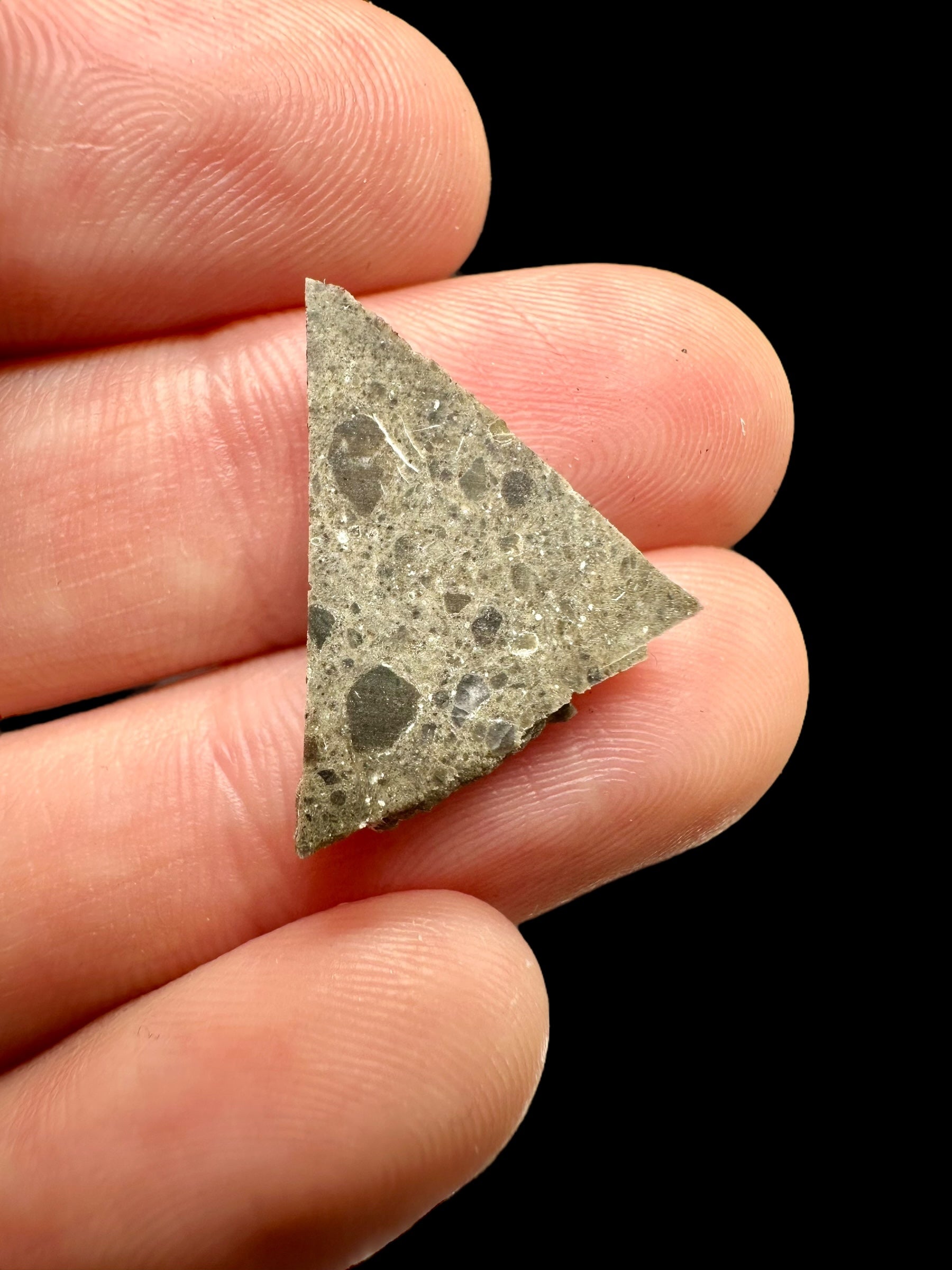 Lunar meteorite Oued el Hamim 001 – 1,3g – Libya - MEOH16