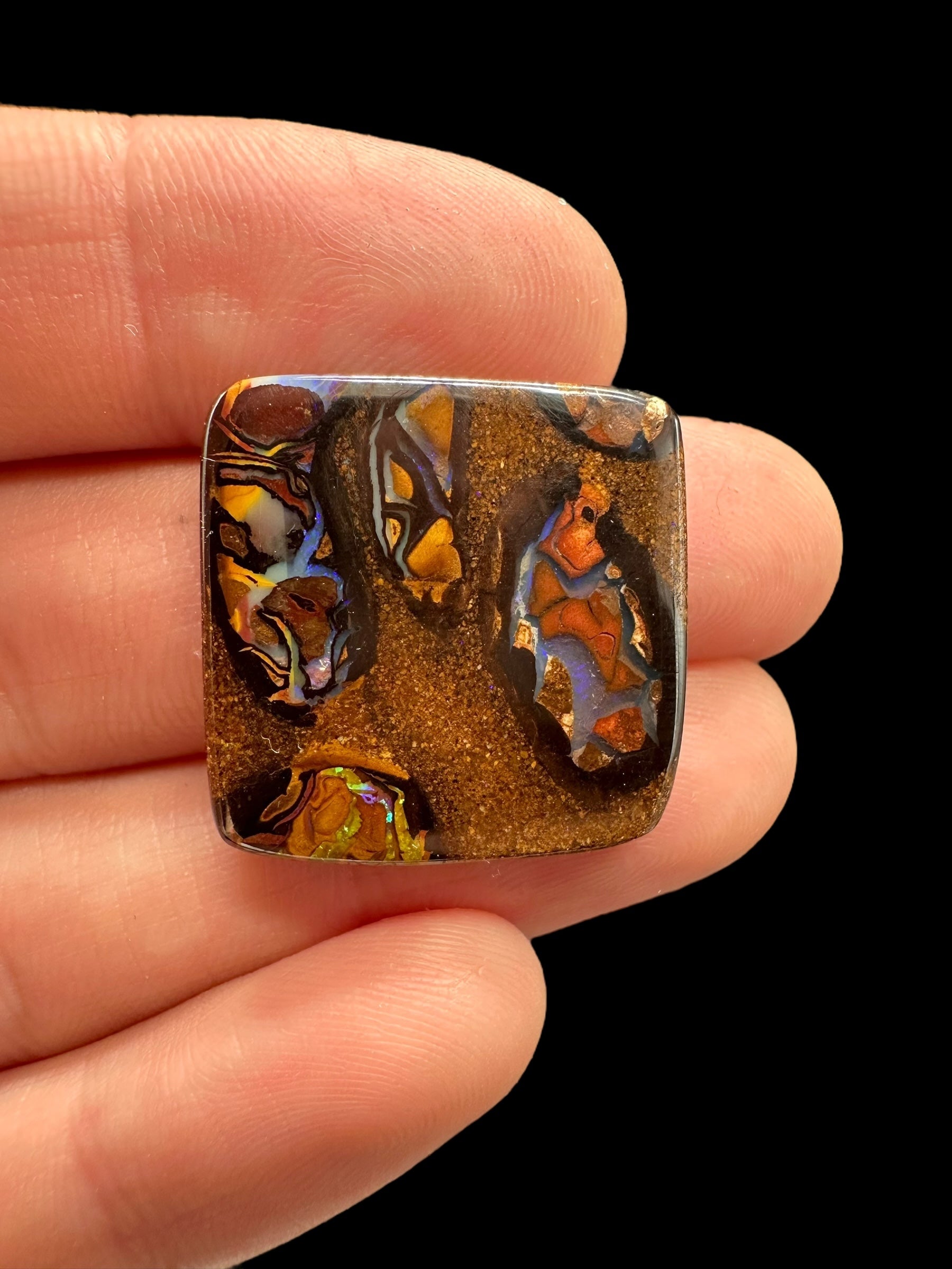 Boulder opal 27,5ct – Cabochon – Koroit, Queensland, Australia