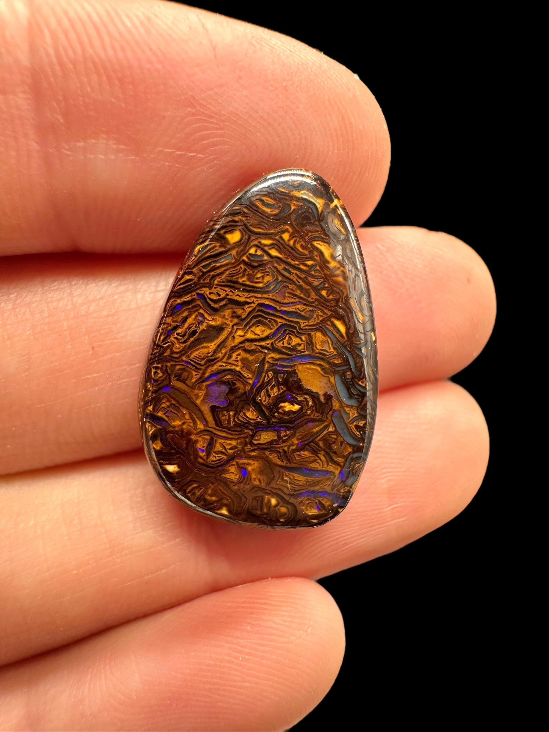 Boulder opal 18,65ct – Cabochon – Koroit, Queensland, Australia