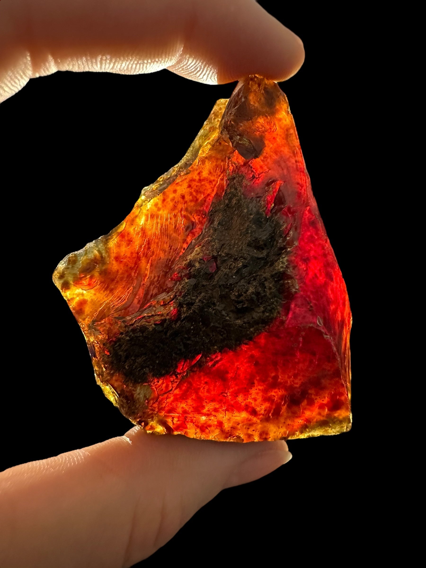 Raw amber – Sumatra, Indonesia - JNI40