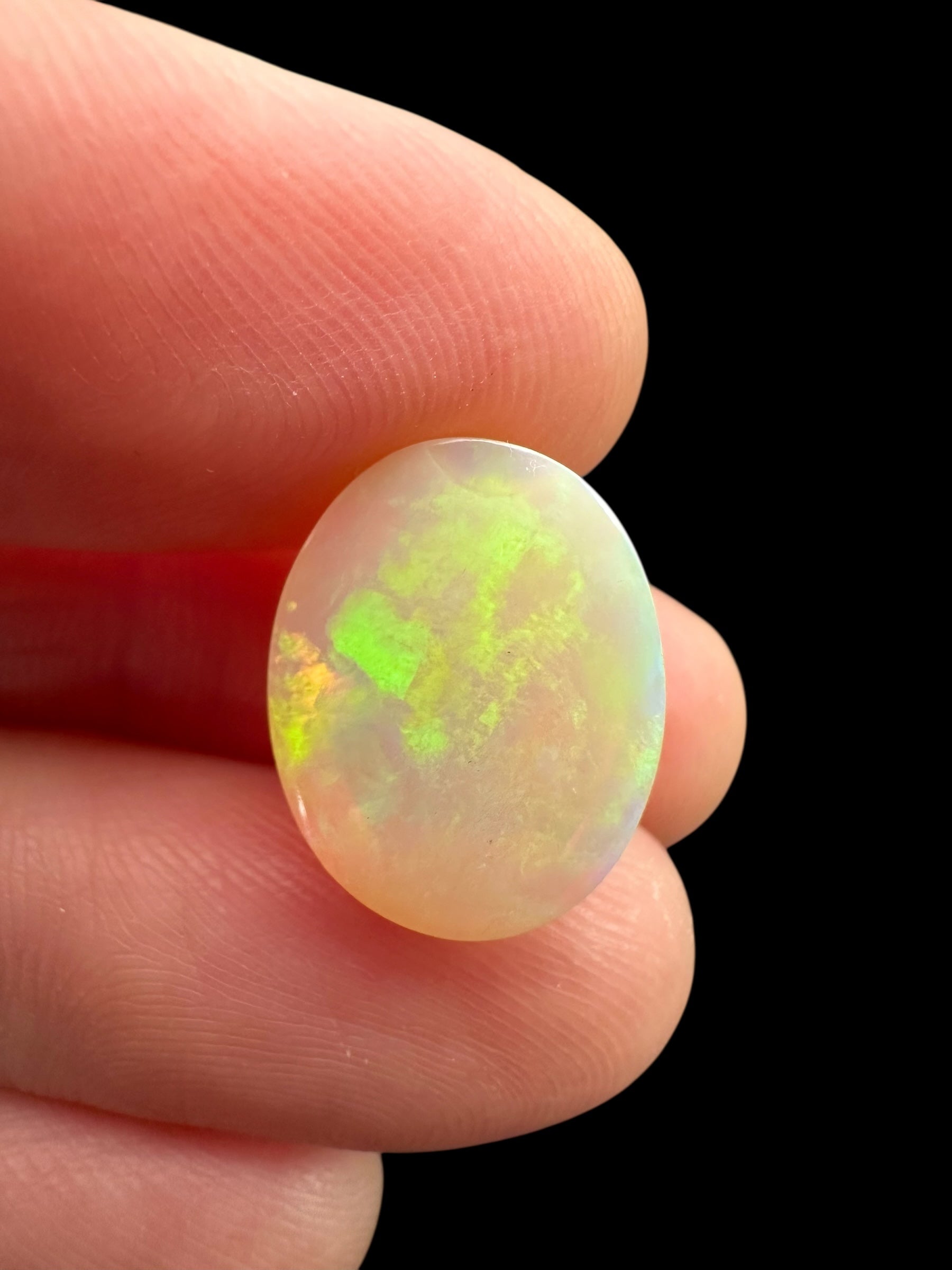Precious opal cabochon 5,3ct – Welo, Ethiopia - OPK073
