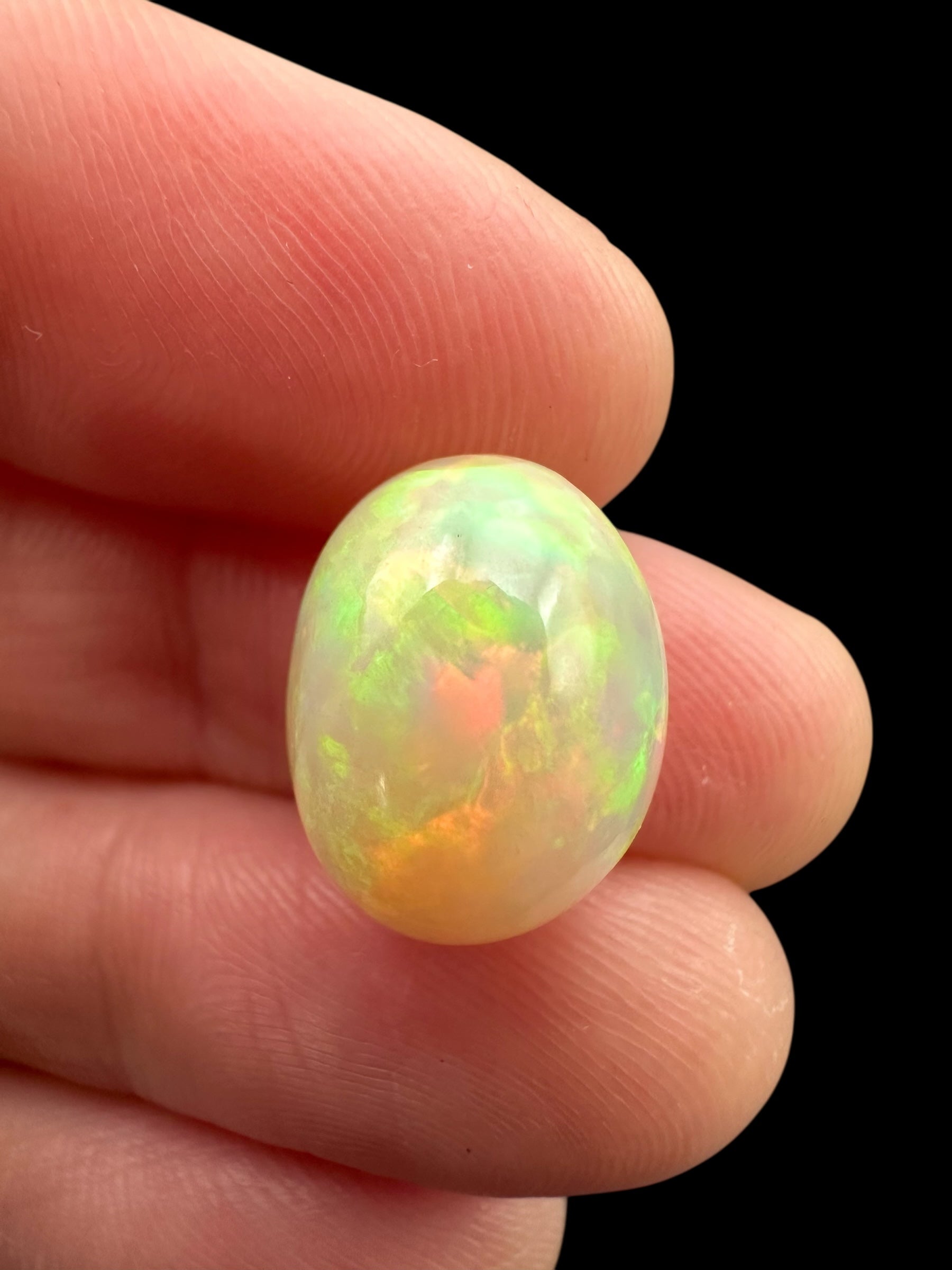 Precious opal cabochon 5,3ct – Welo, Ethiopia