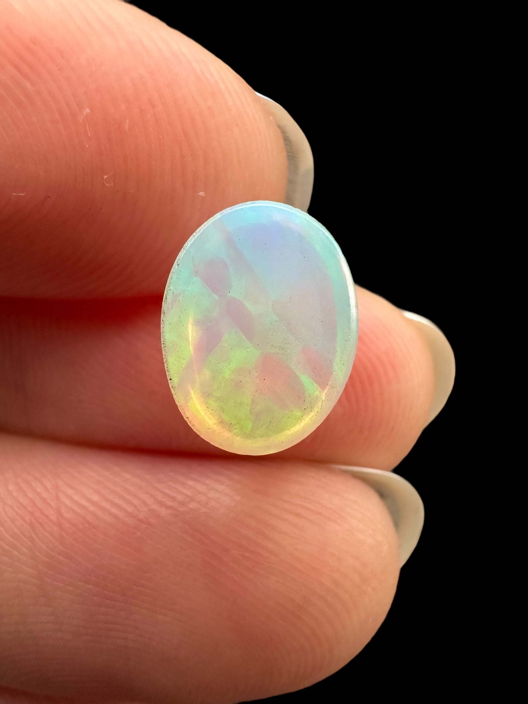 Precious opal cabochon 1,4ct – Welo, Ethiopia - OPK076