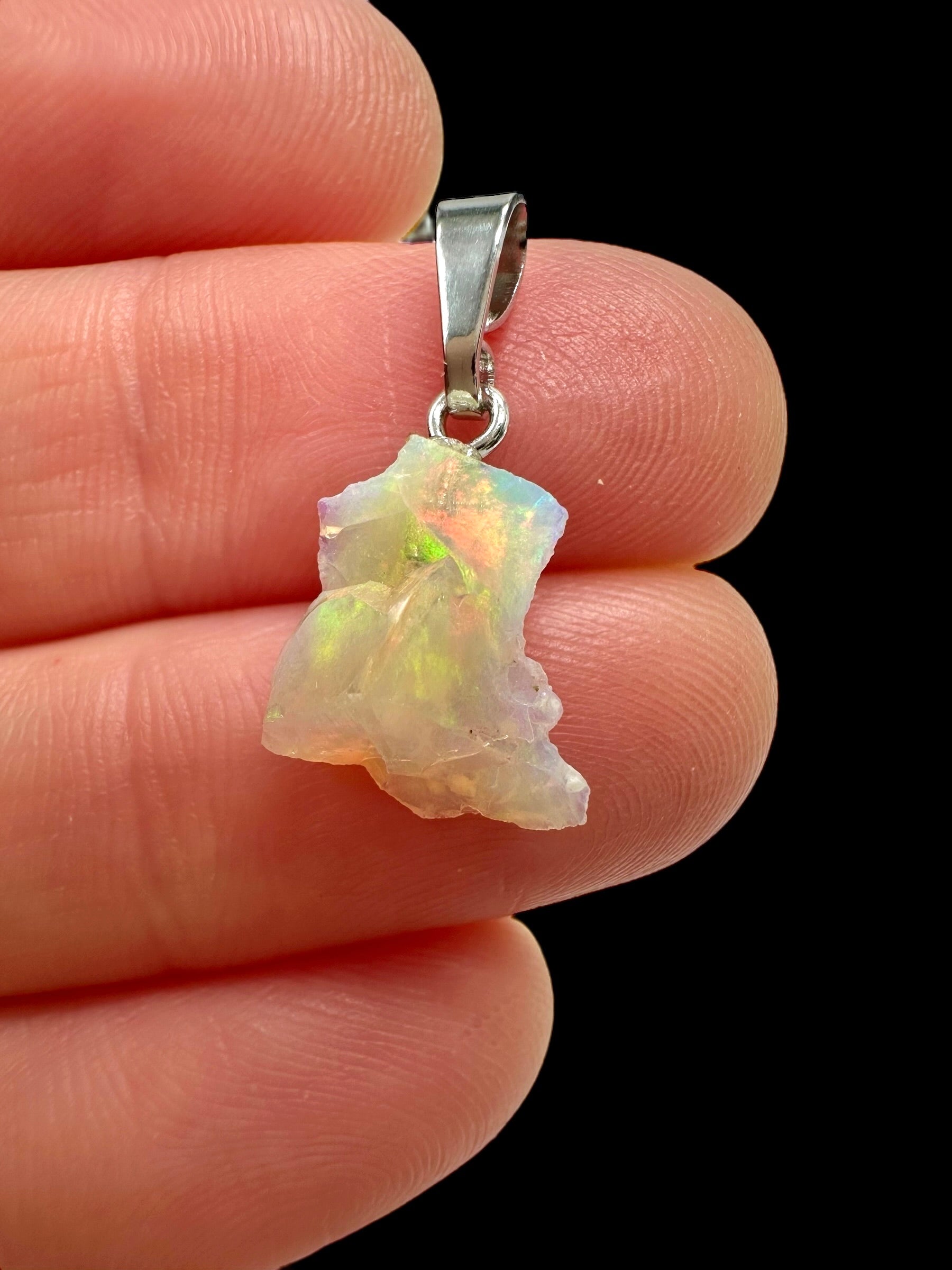 Precious opal pendant