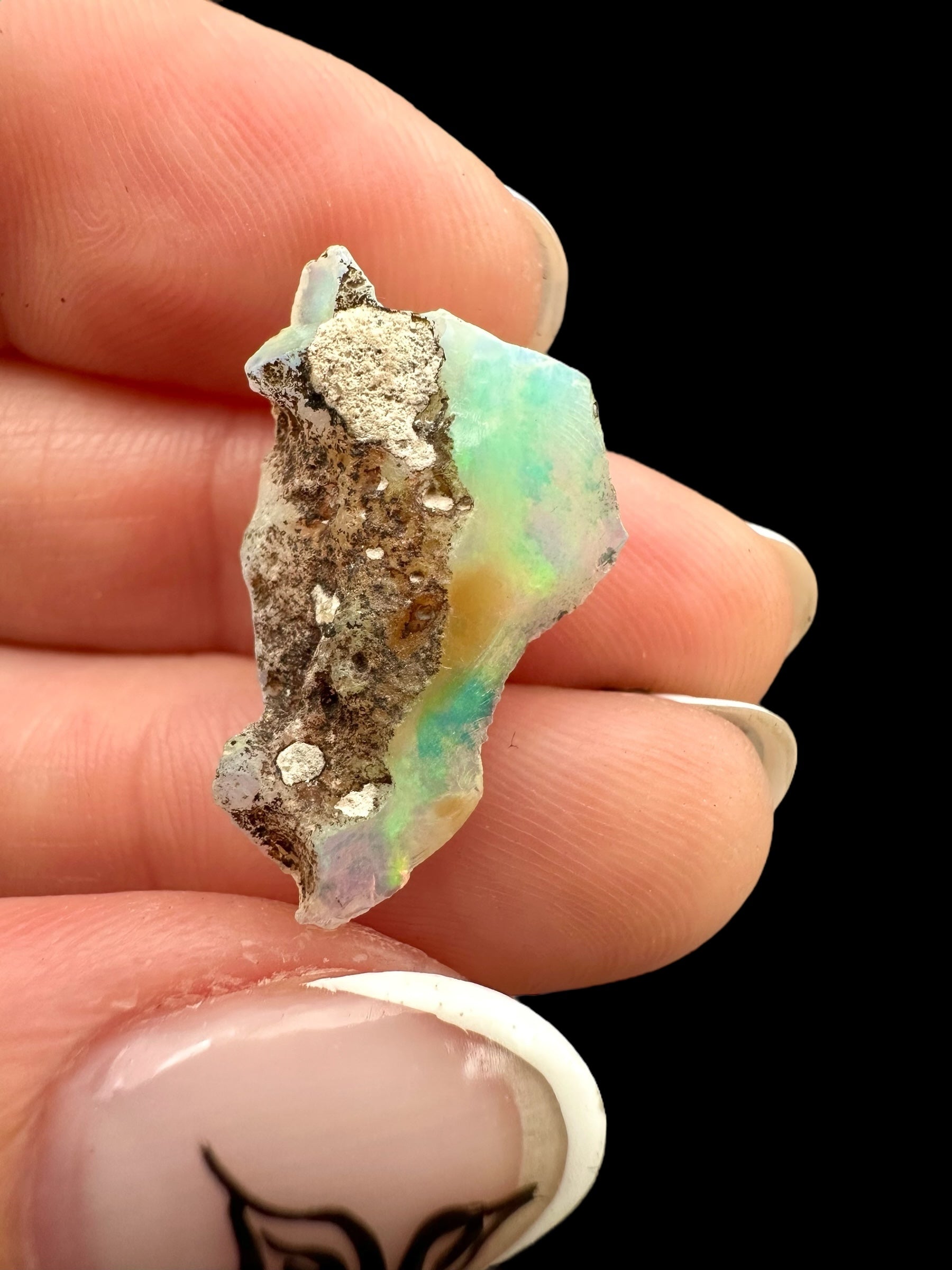 Precious opal 6ct – Welo, Ethiopia