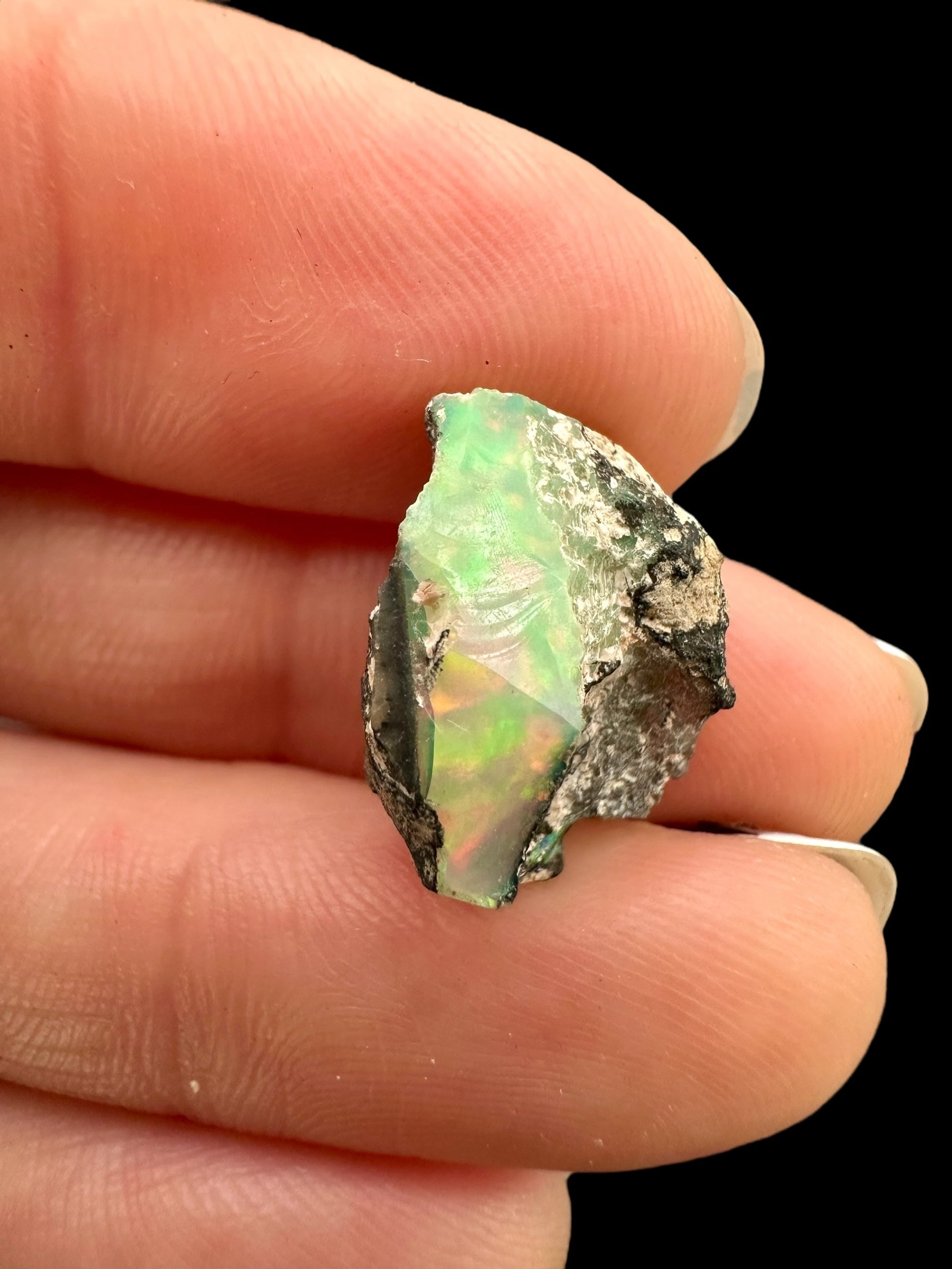 Precious opal 5ct – Welo, Ethiopia - OP309